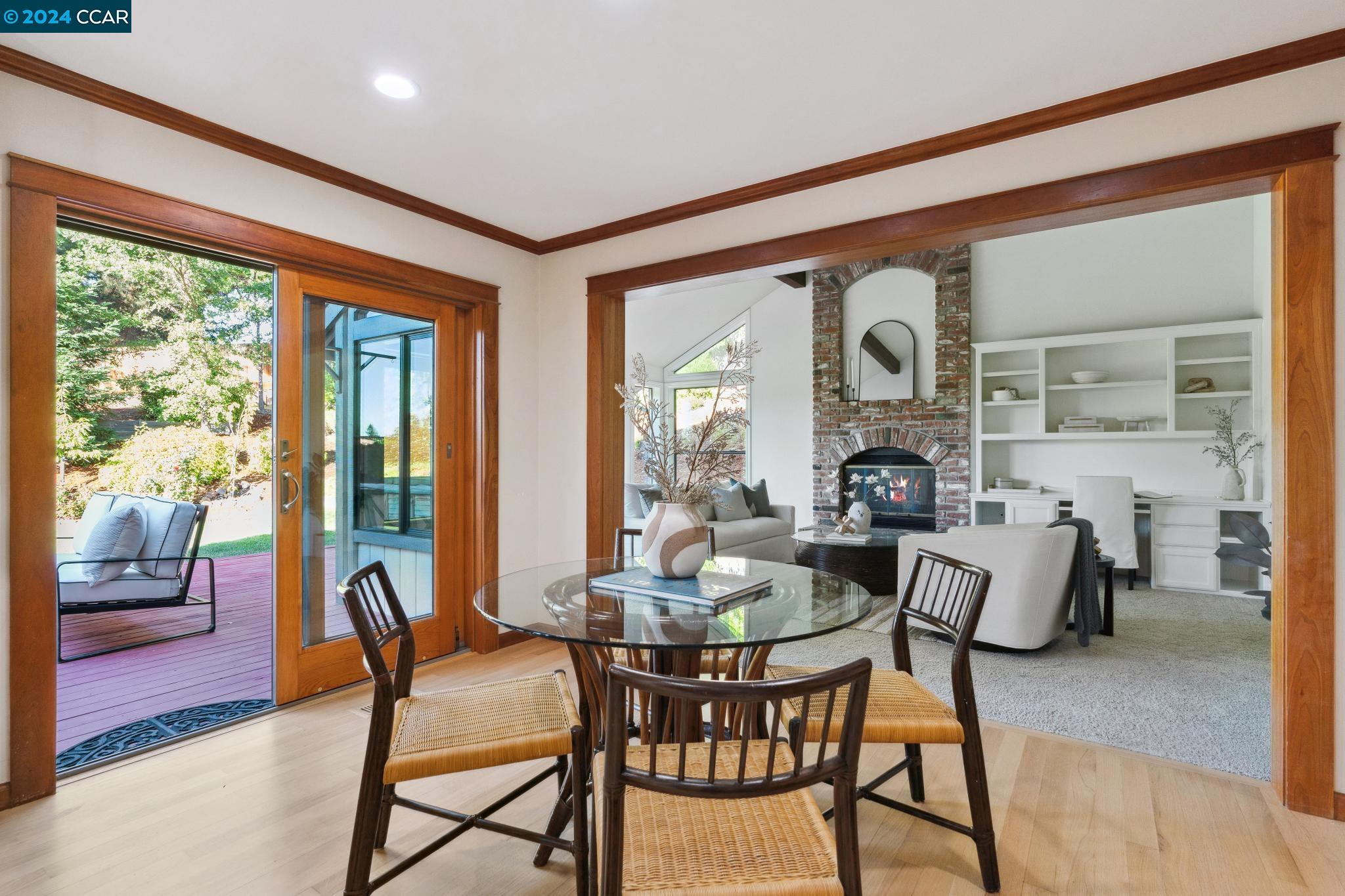 320 Paraiso Dr