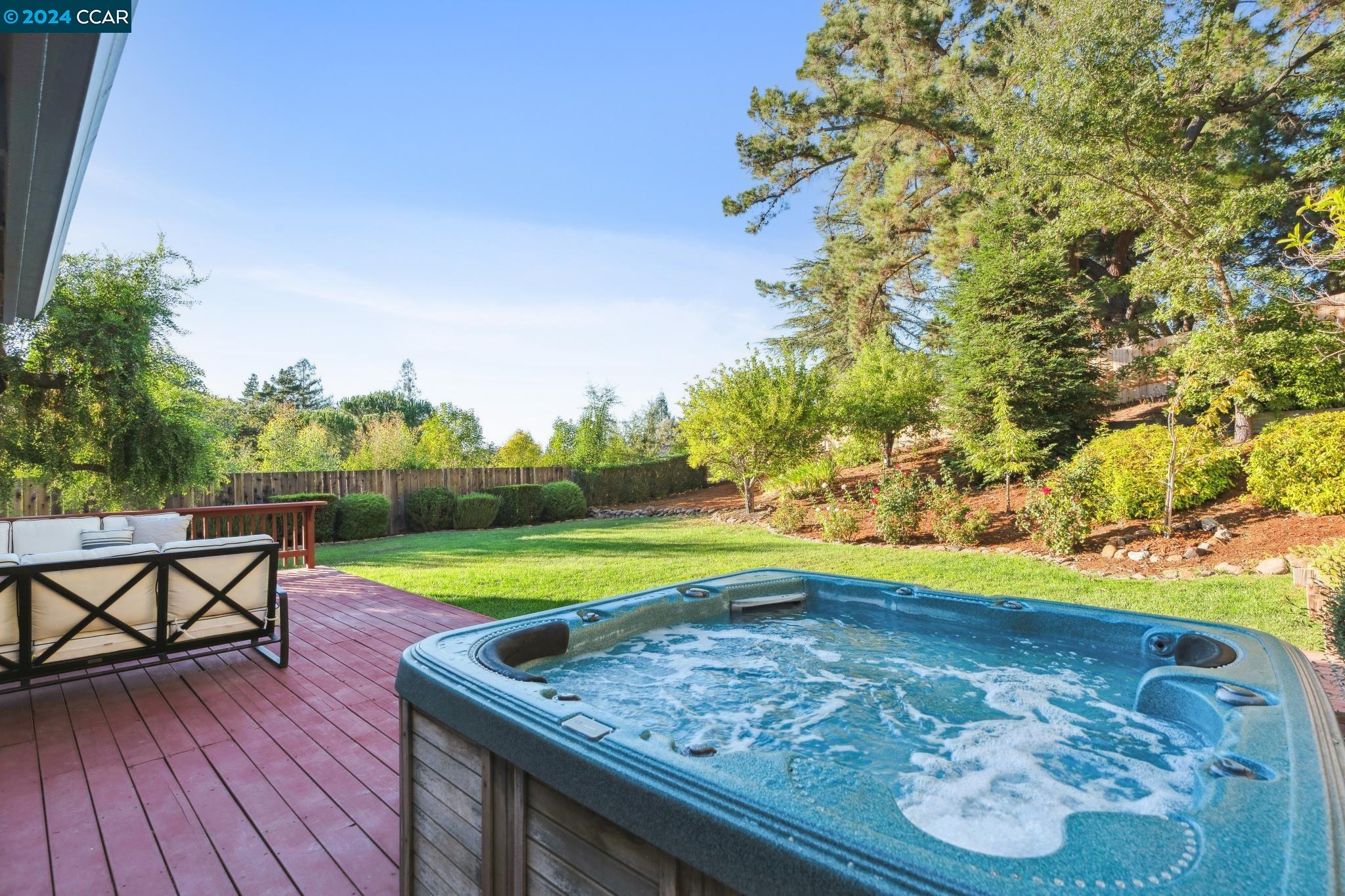 320 Paraiso Dr