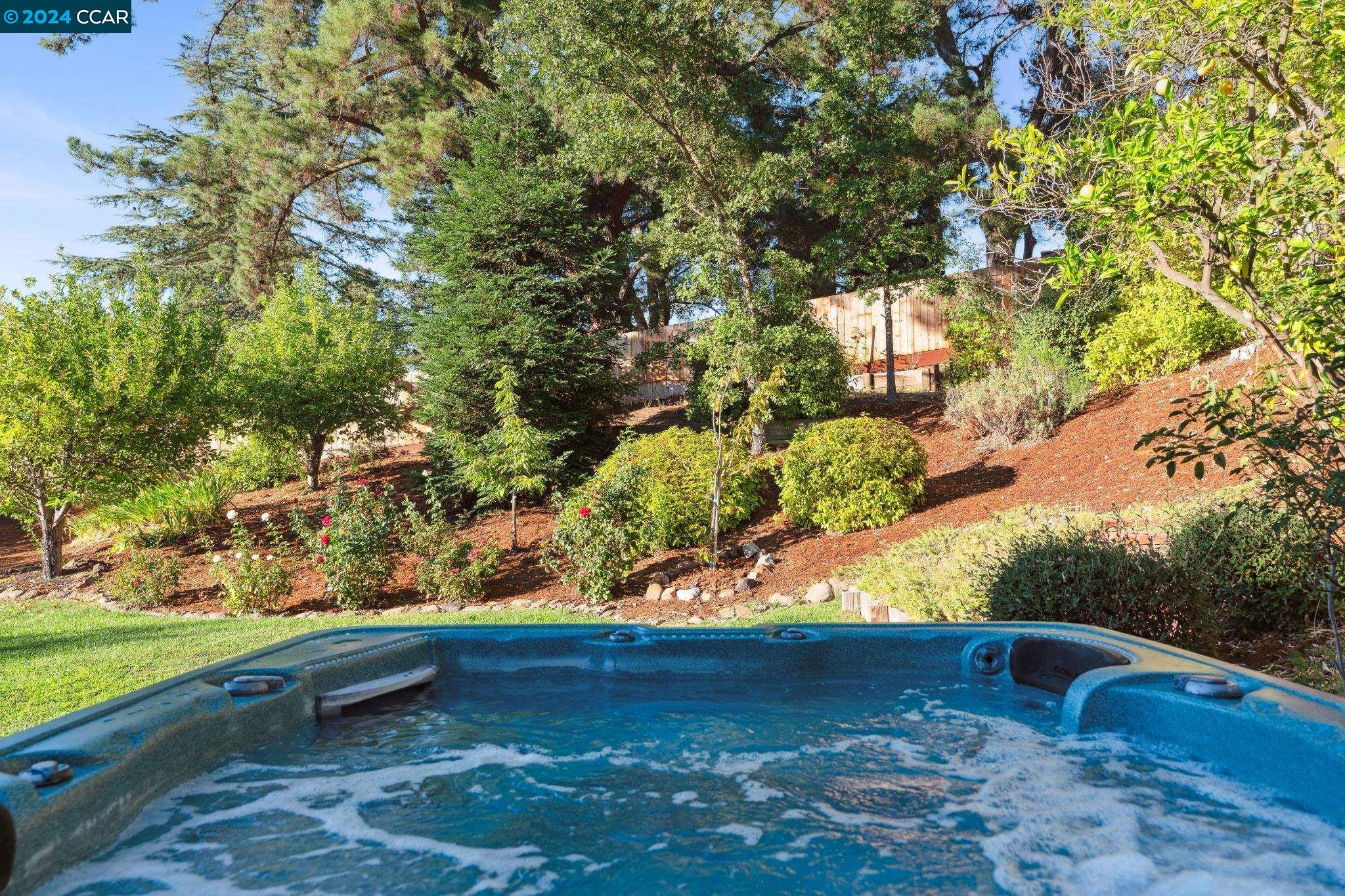 320 Paraiso Dr