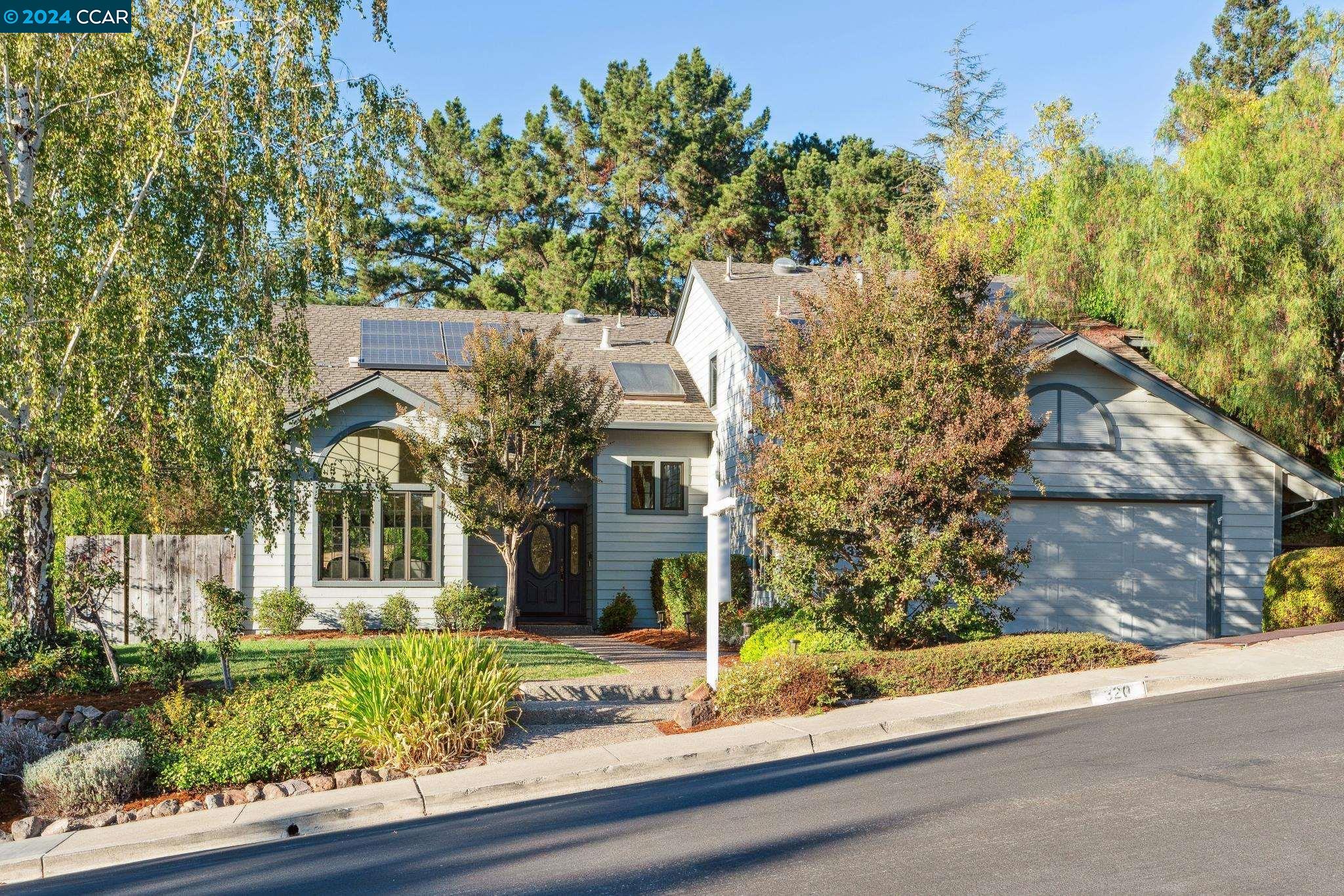320 Paraiso Dr