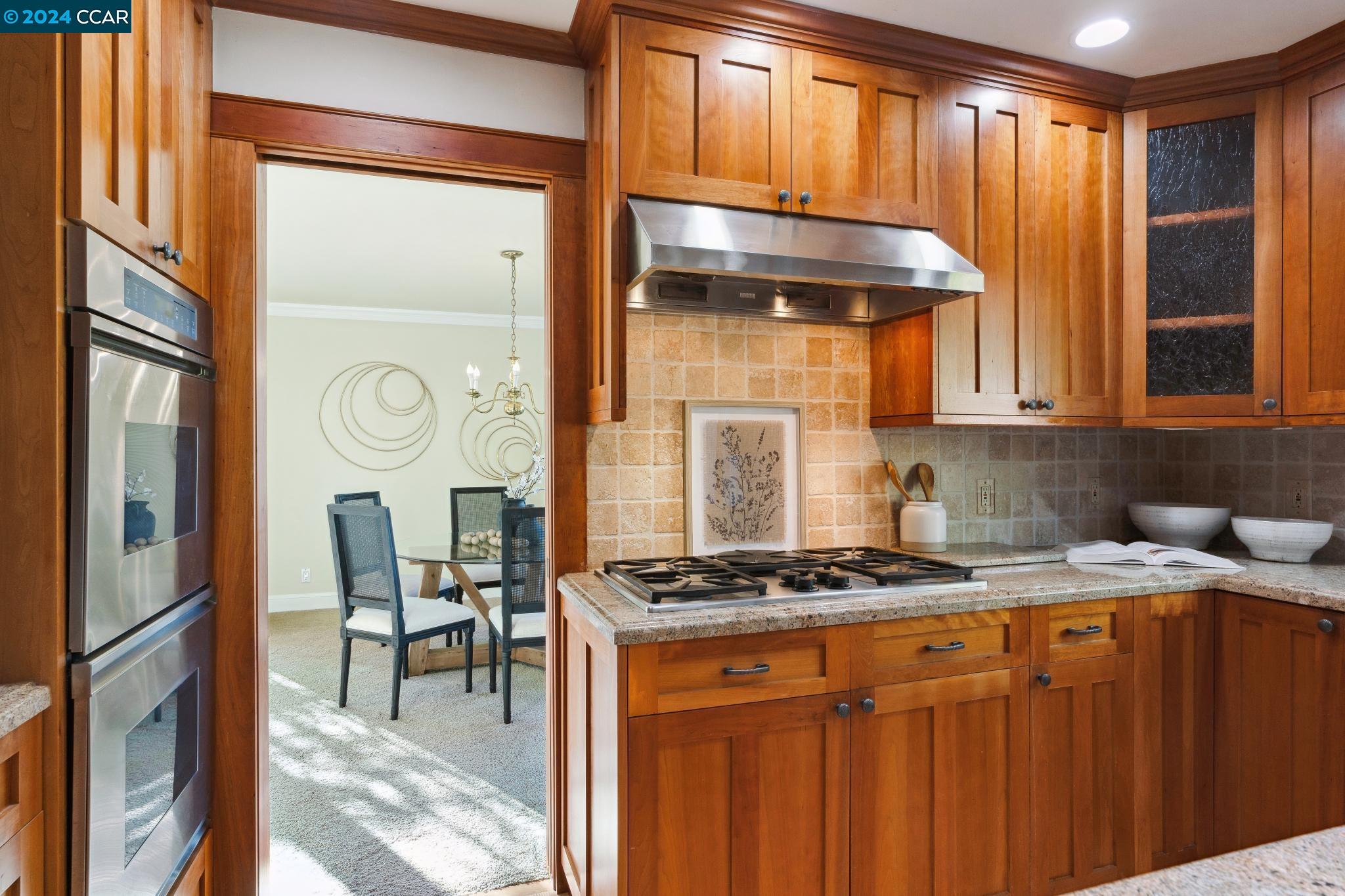 320 Paraiso Dr