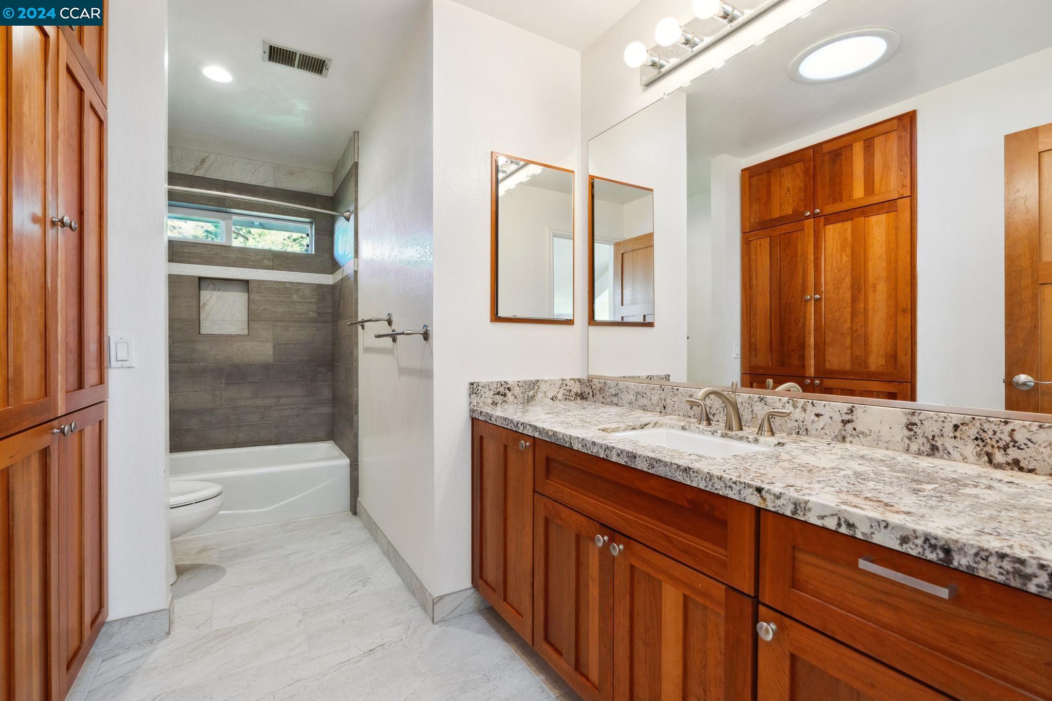 320 Paraiso Dr