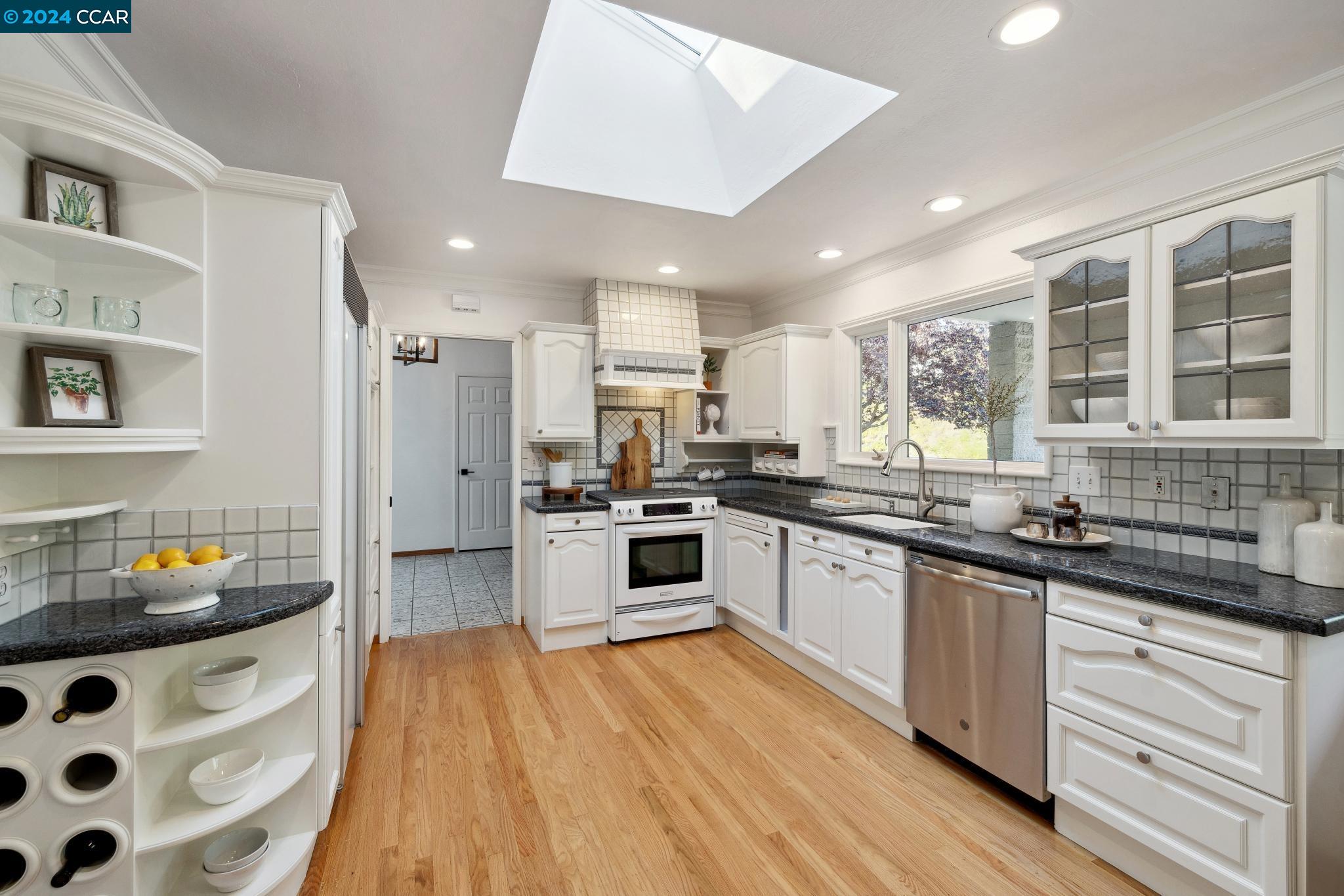 311 Fernwood Dr