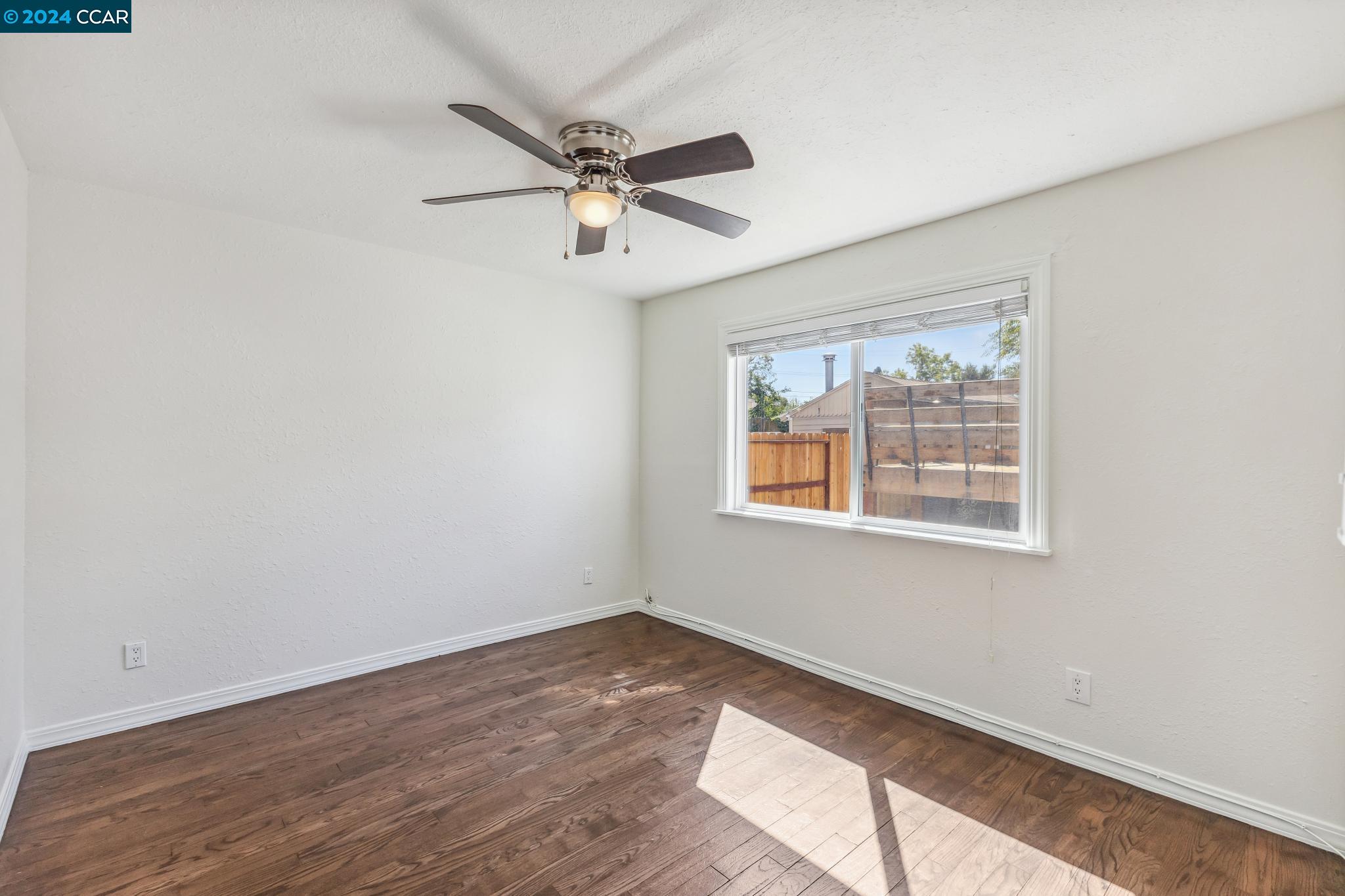 2444 Mountain View Dr