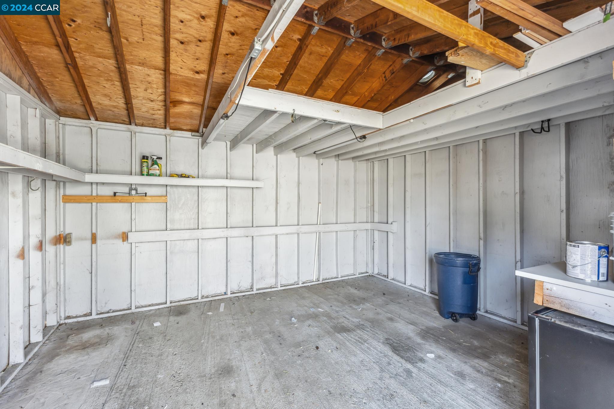 2444 Mountain View Dr