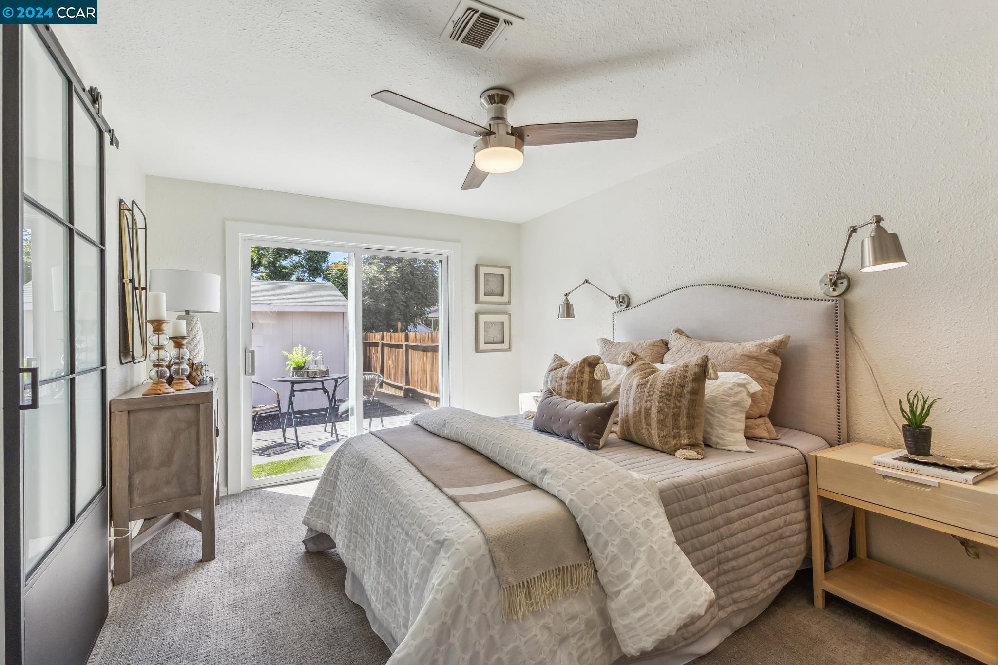 2444 Mountain View Dr