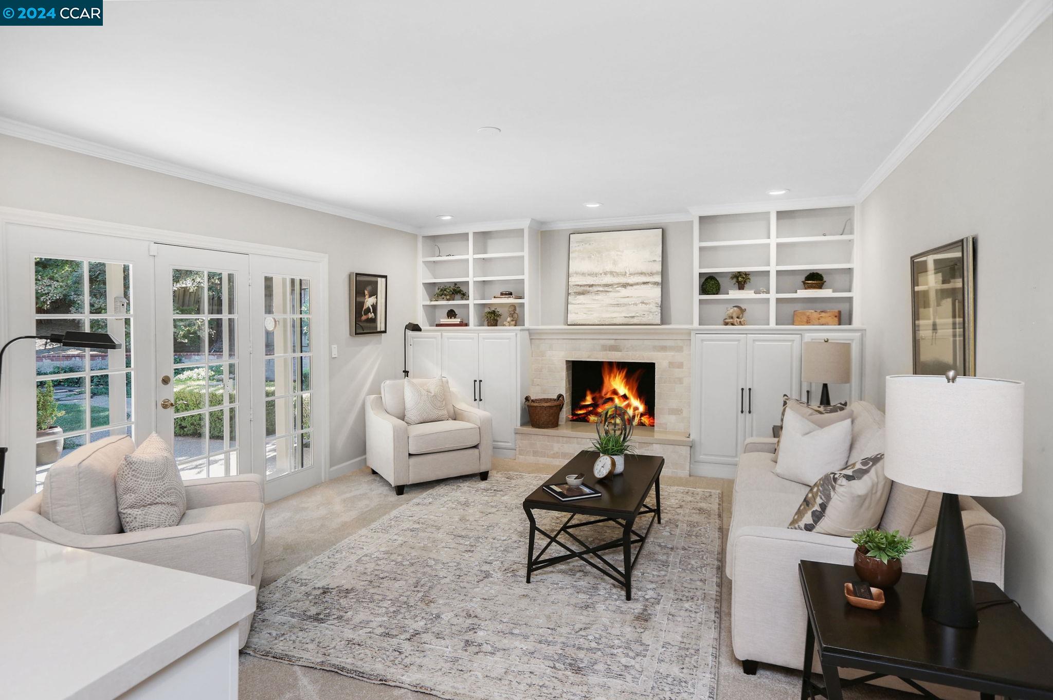 864 Richard Ln