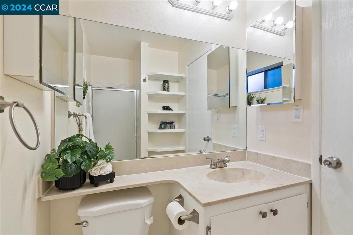 1180 Maywood Ln
