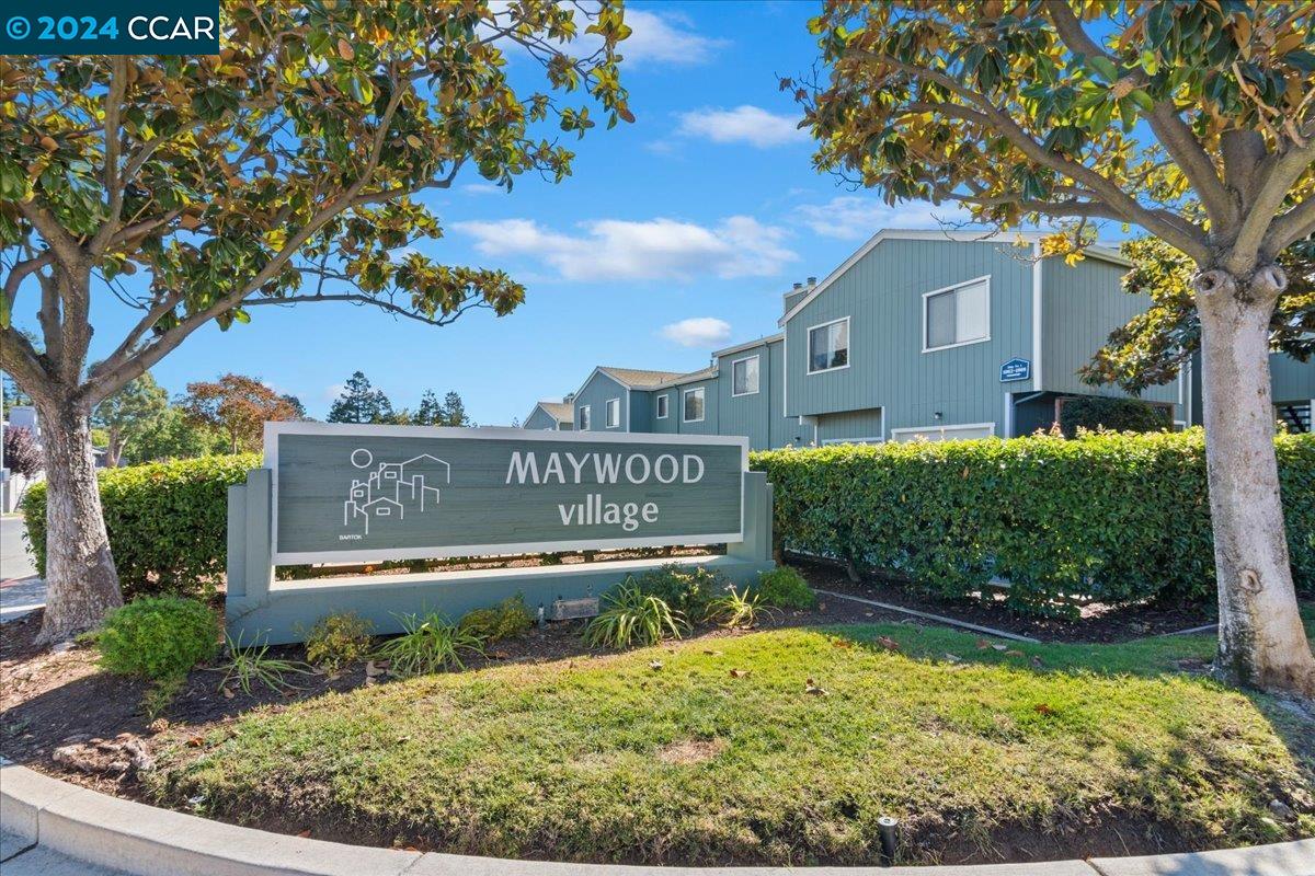 1180 Maywood Ln
