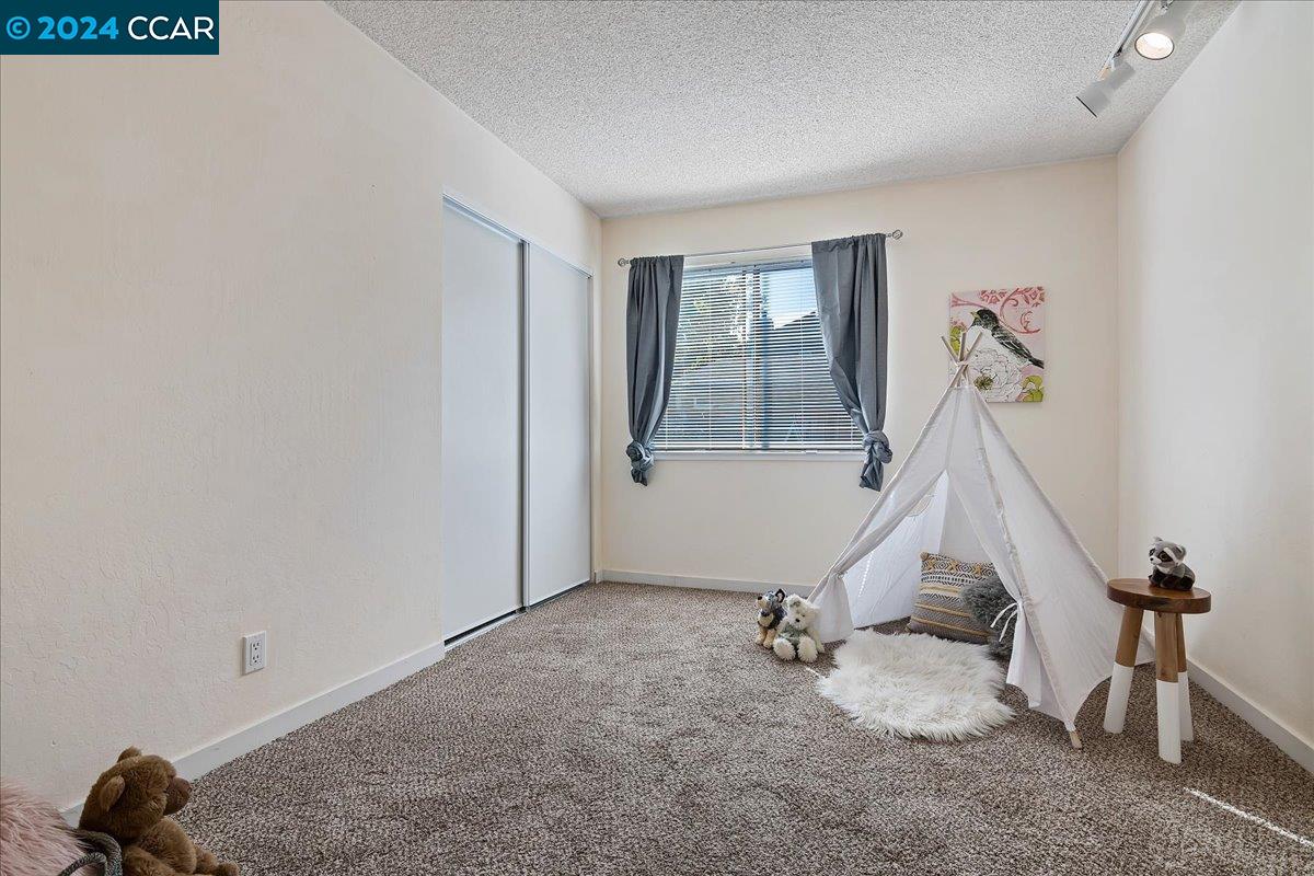 1180 Maywood Ln