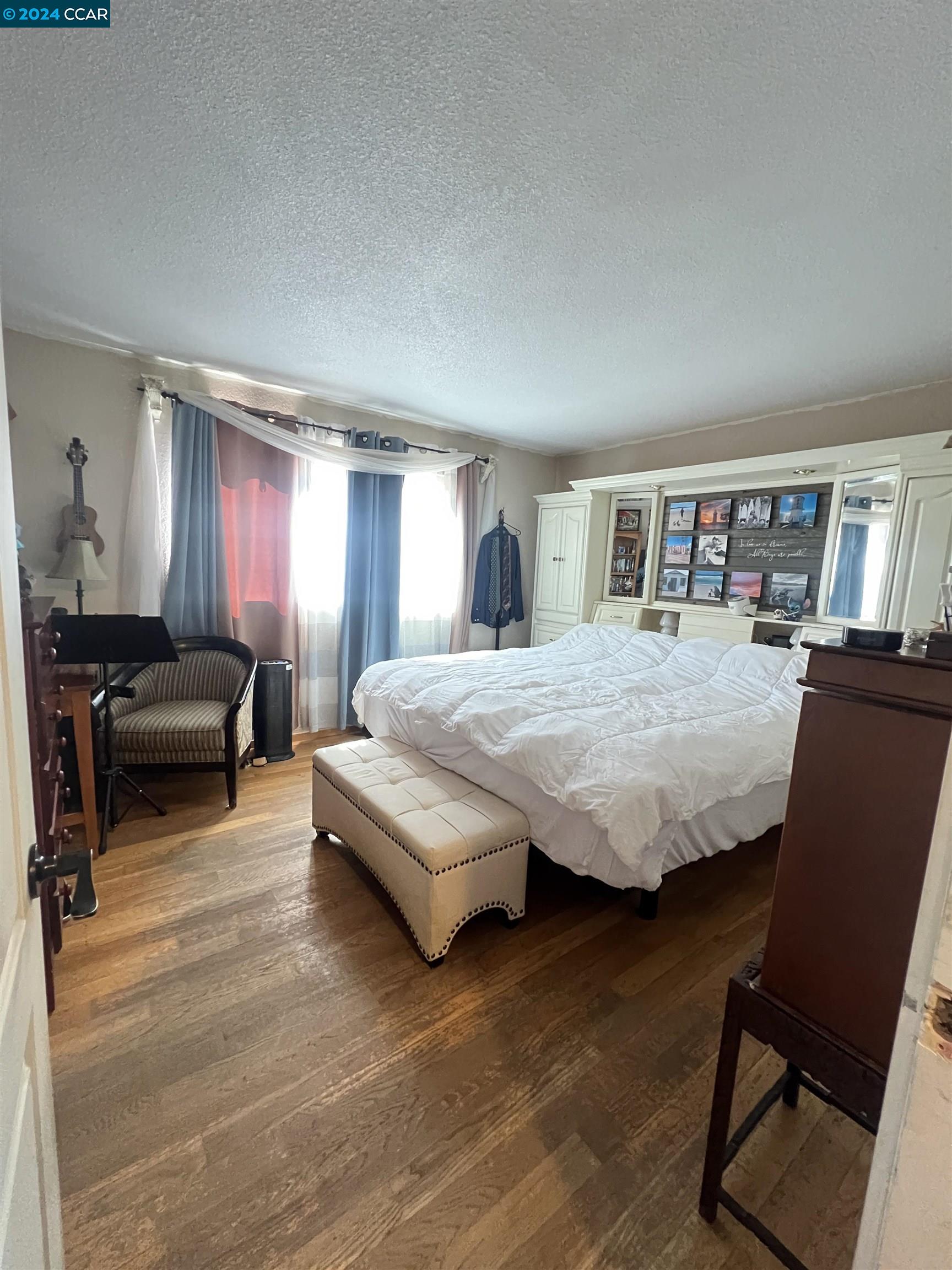 873 Santa Susana Way
