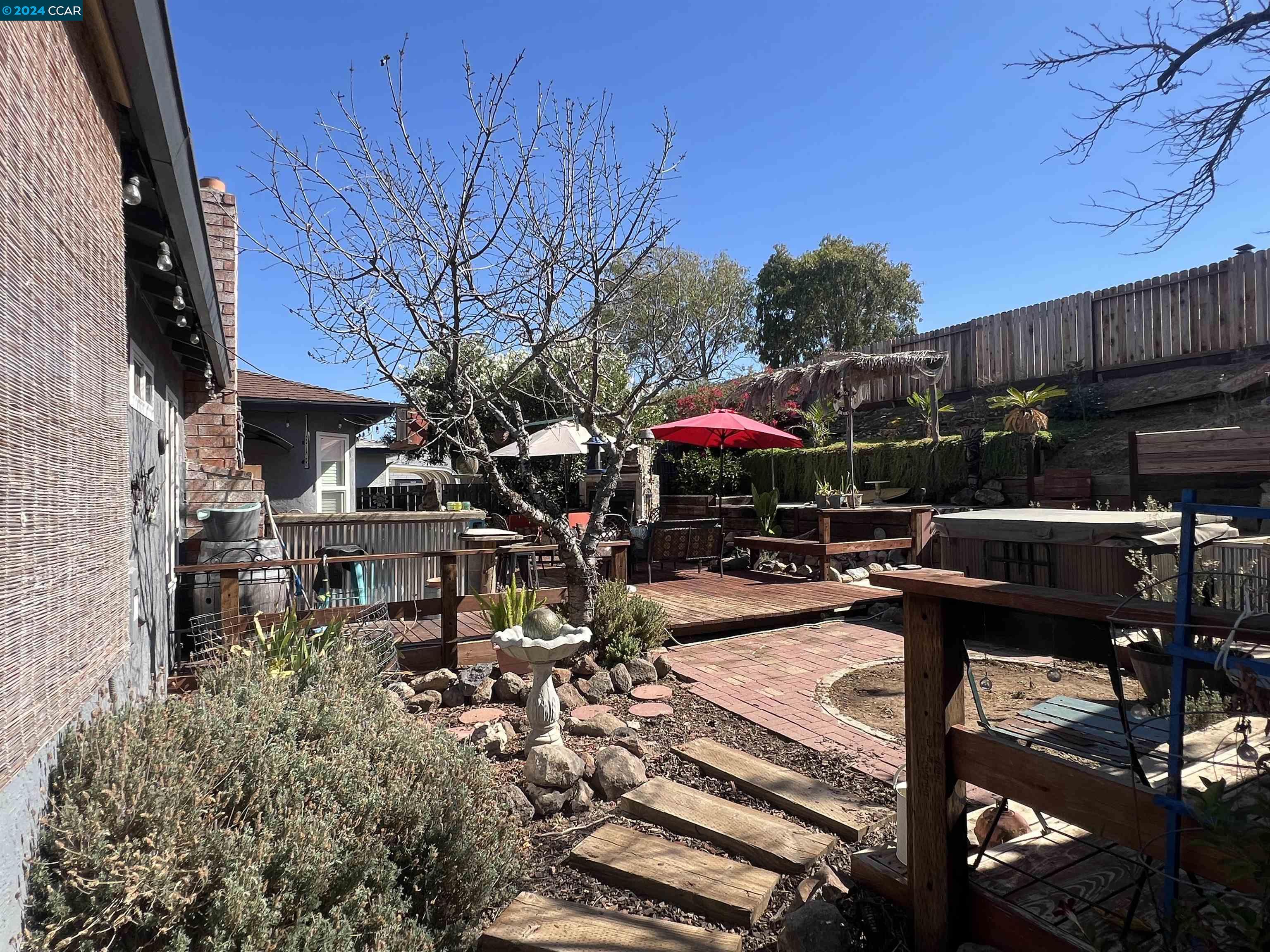 873 Santa Susana Way