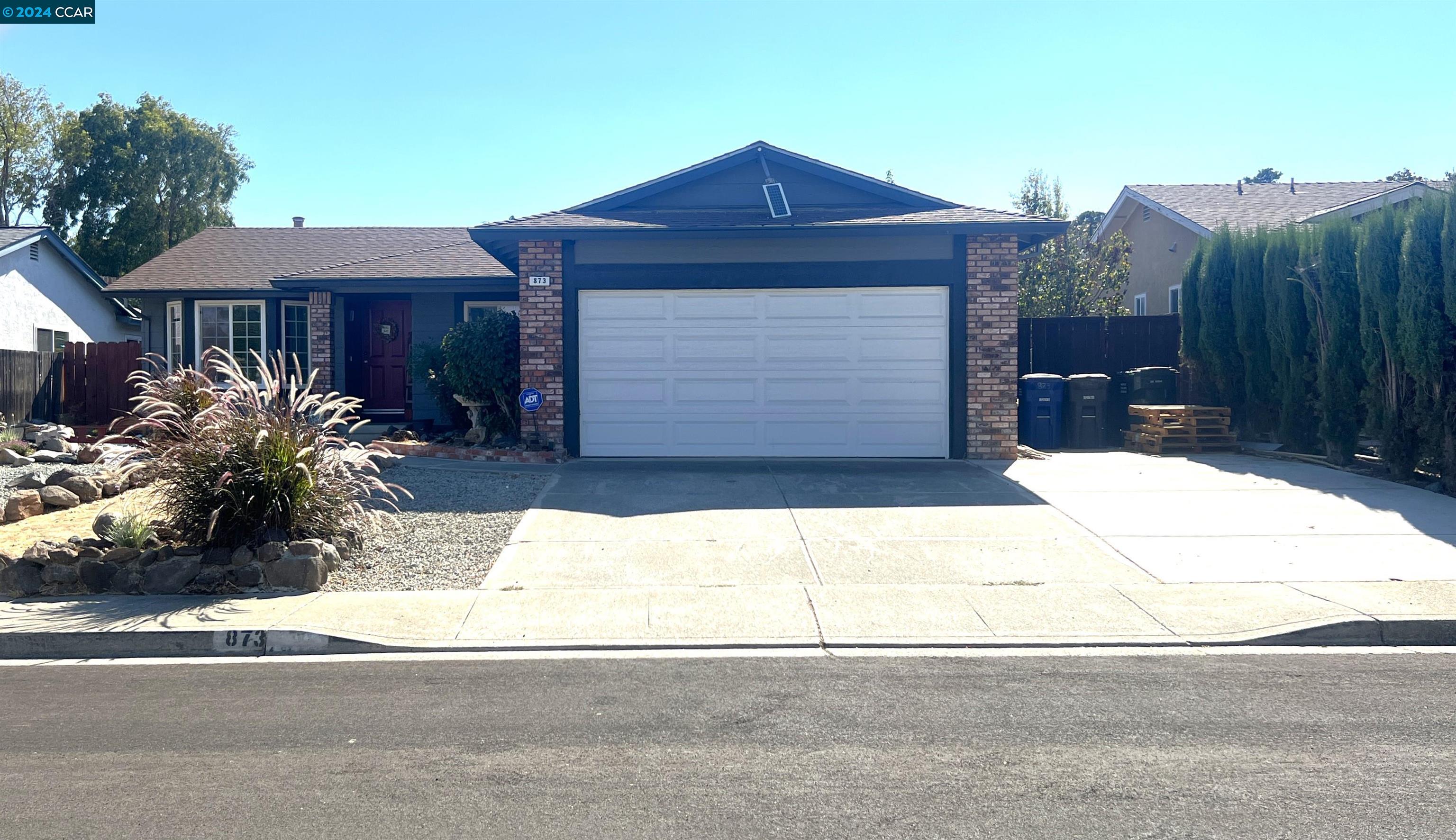 873 Santa Susana Way