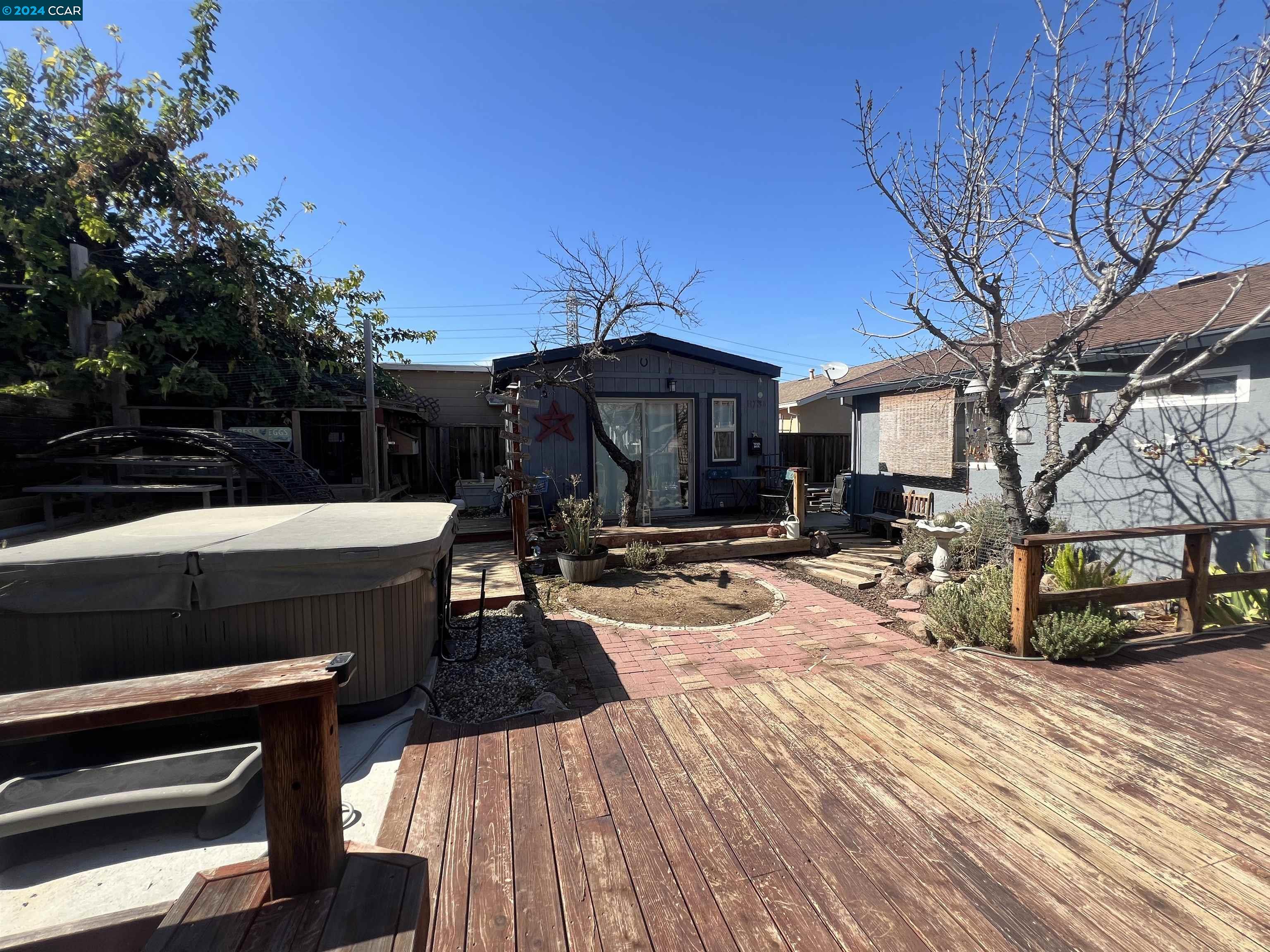 873 Santa Susana Way