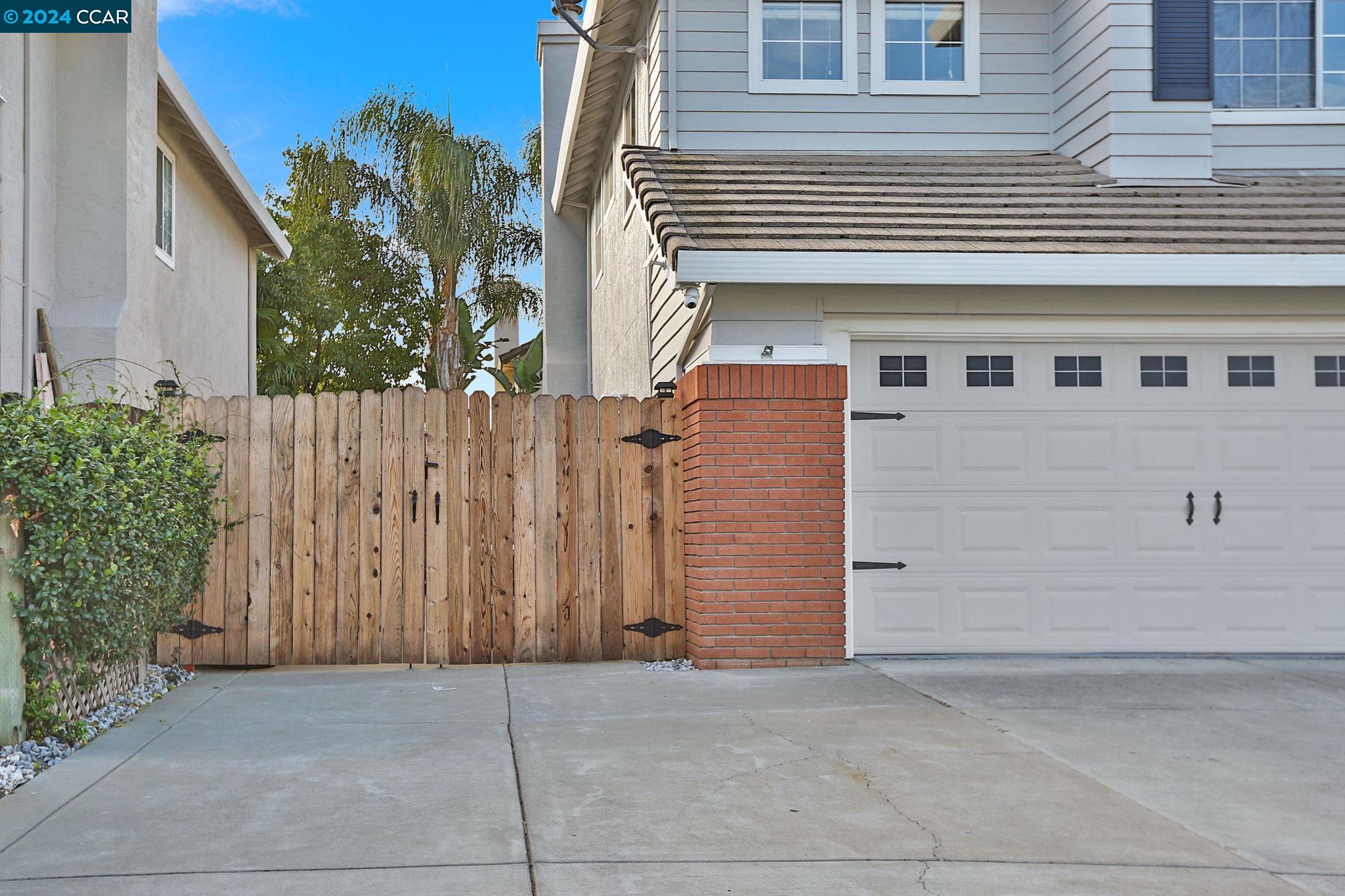 1004 New Holland CT