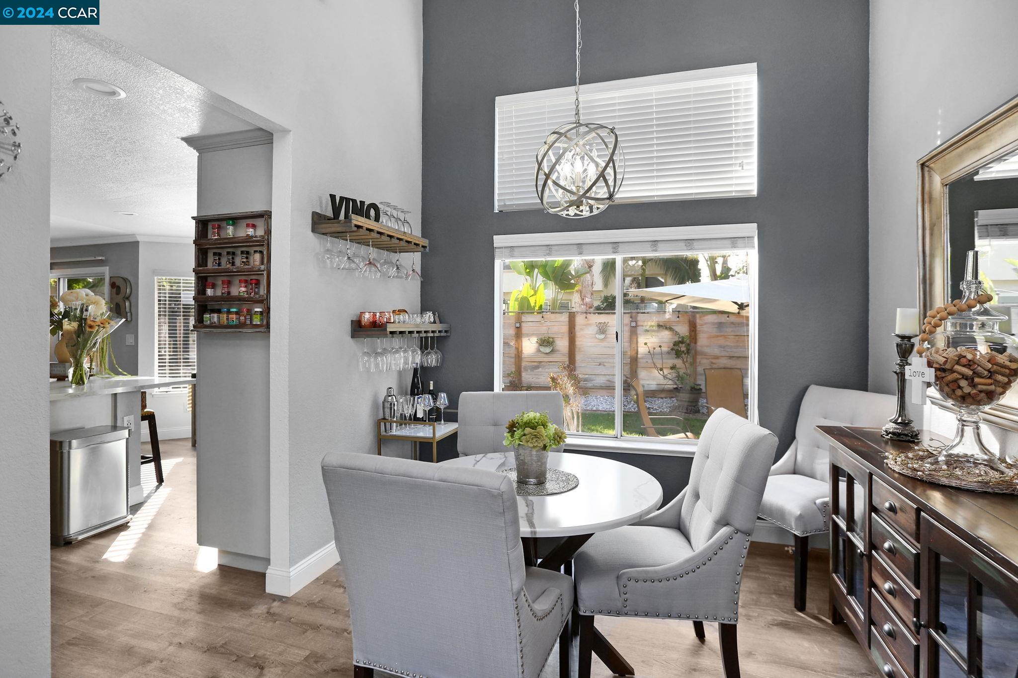 1004 New Holland CT