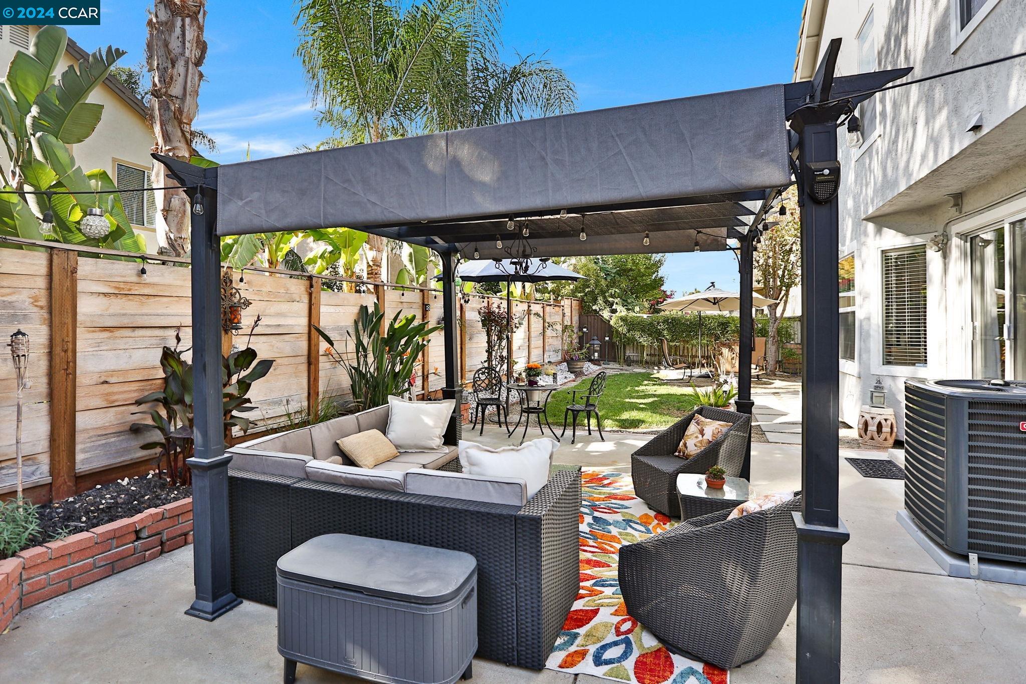 1004 New Holland CT