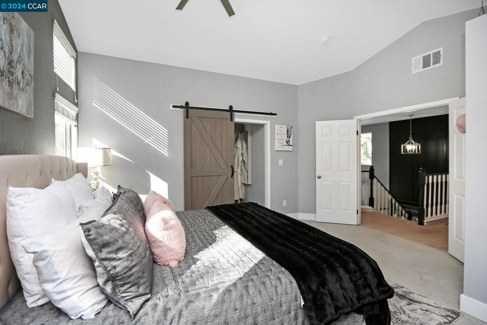 1004 New Holland CT