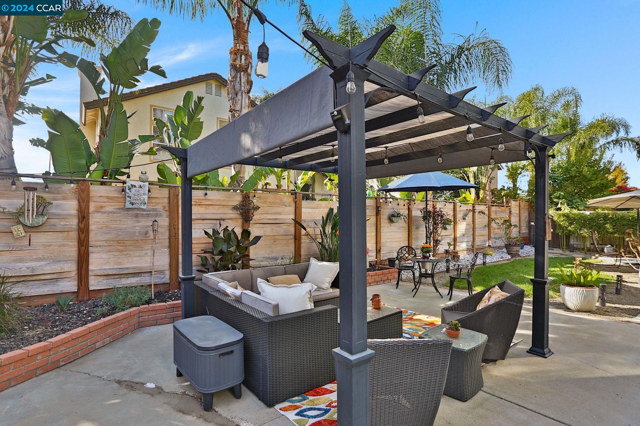 1004 New Holland CT
