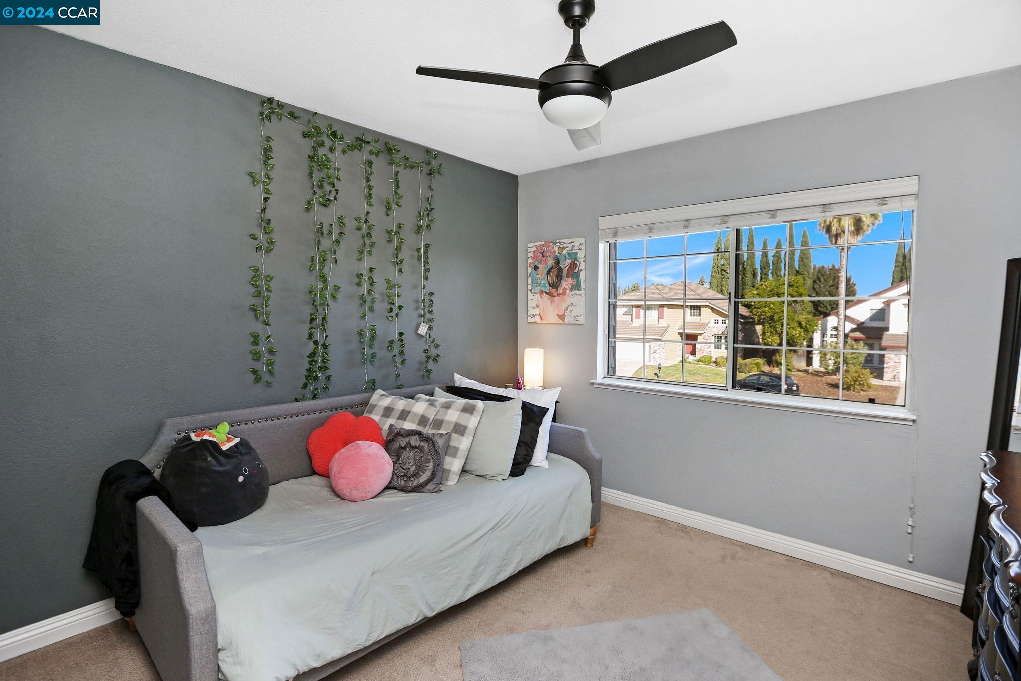 1004 New Holland CT