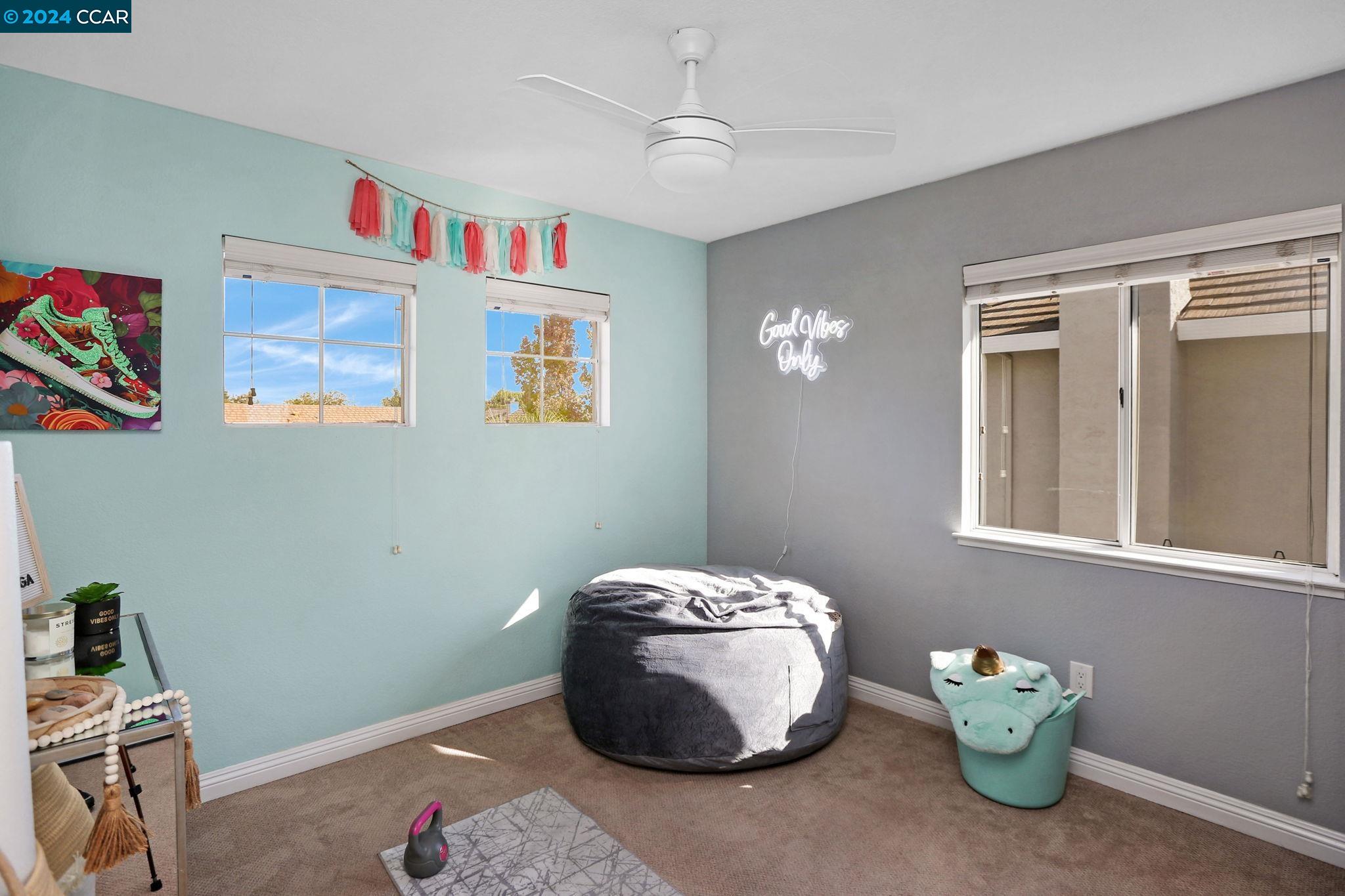1004 New Holland CT