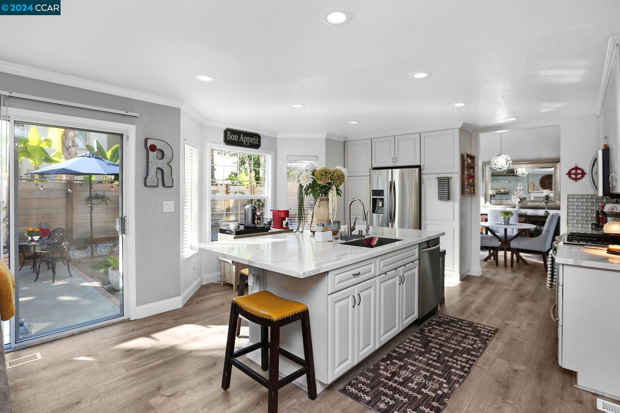 1004 New Holland CT