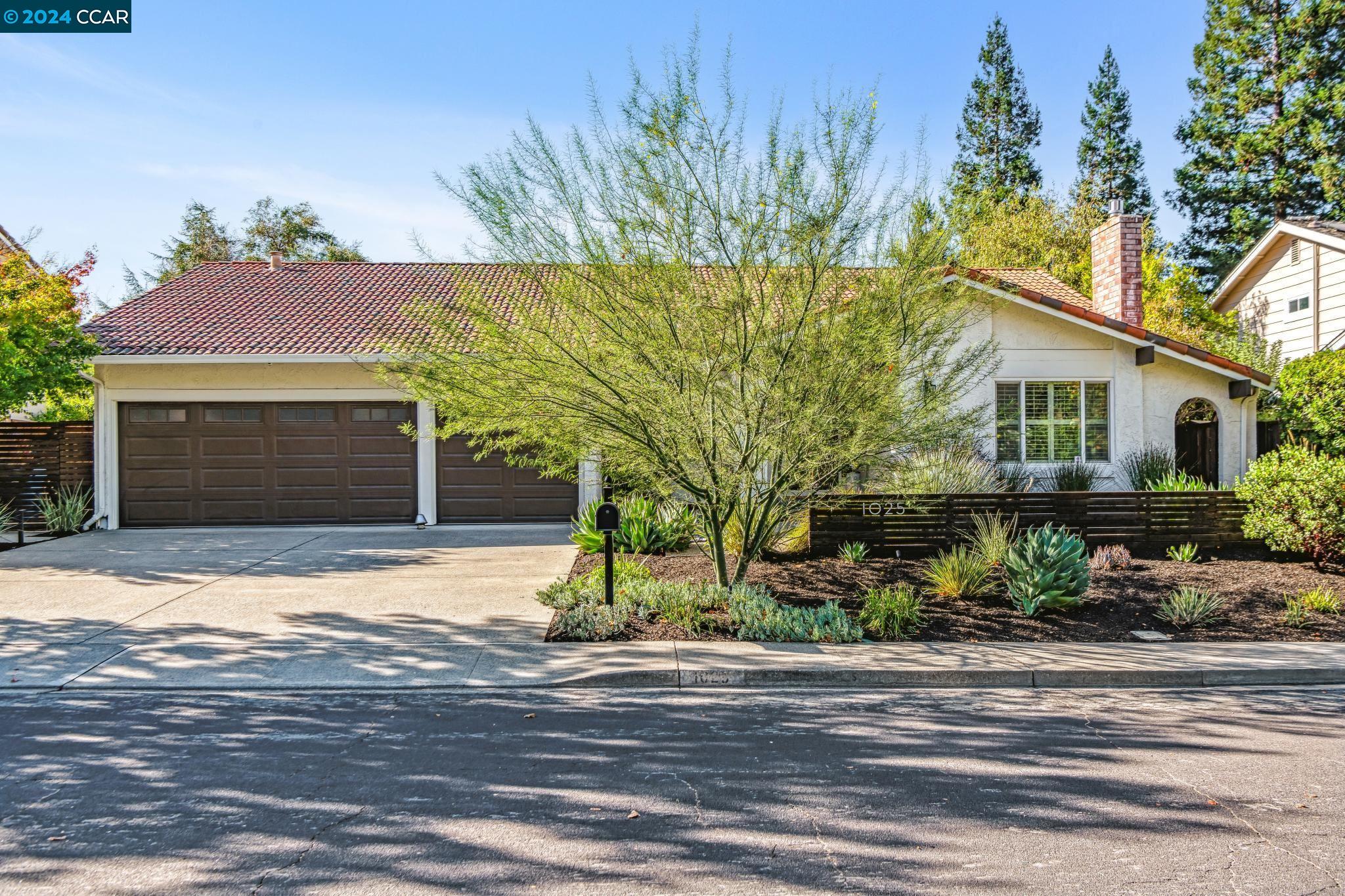 1025 Rudgear Rd