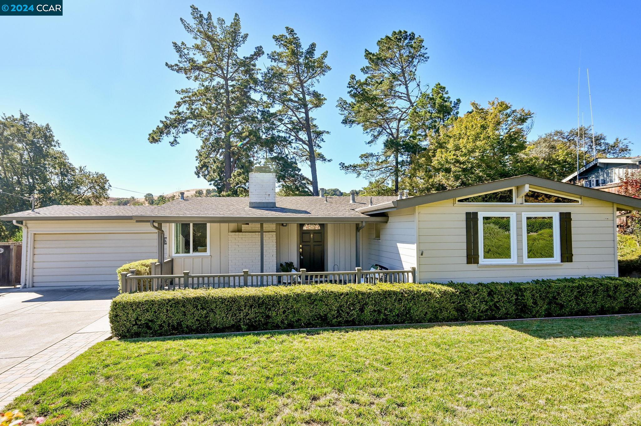 3353 Betty Ln