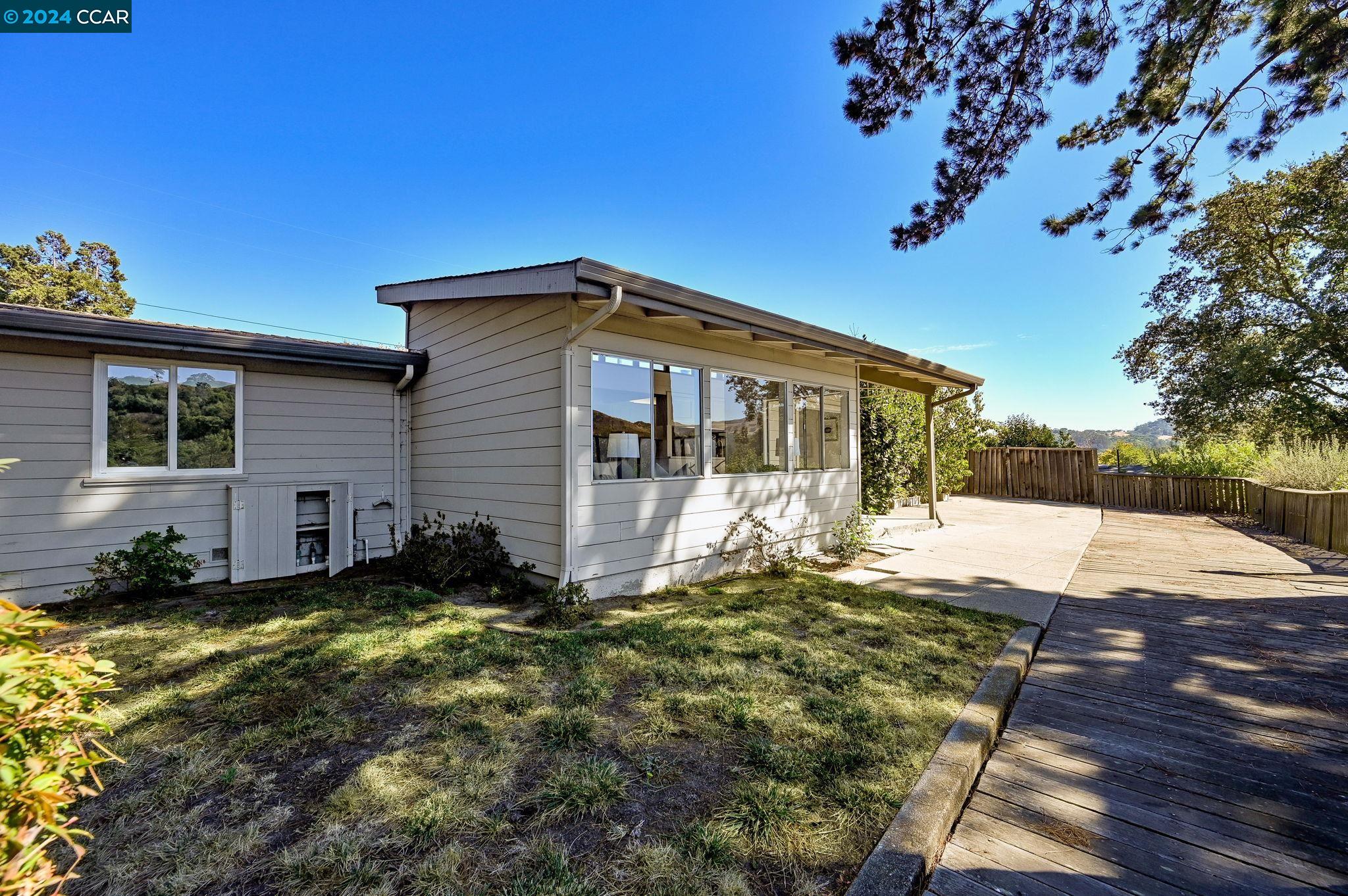 3353 Betty Ln