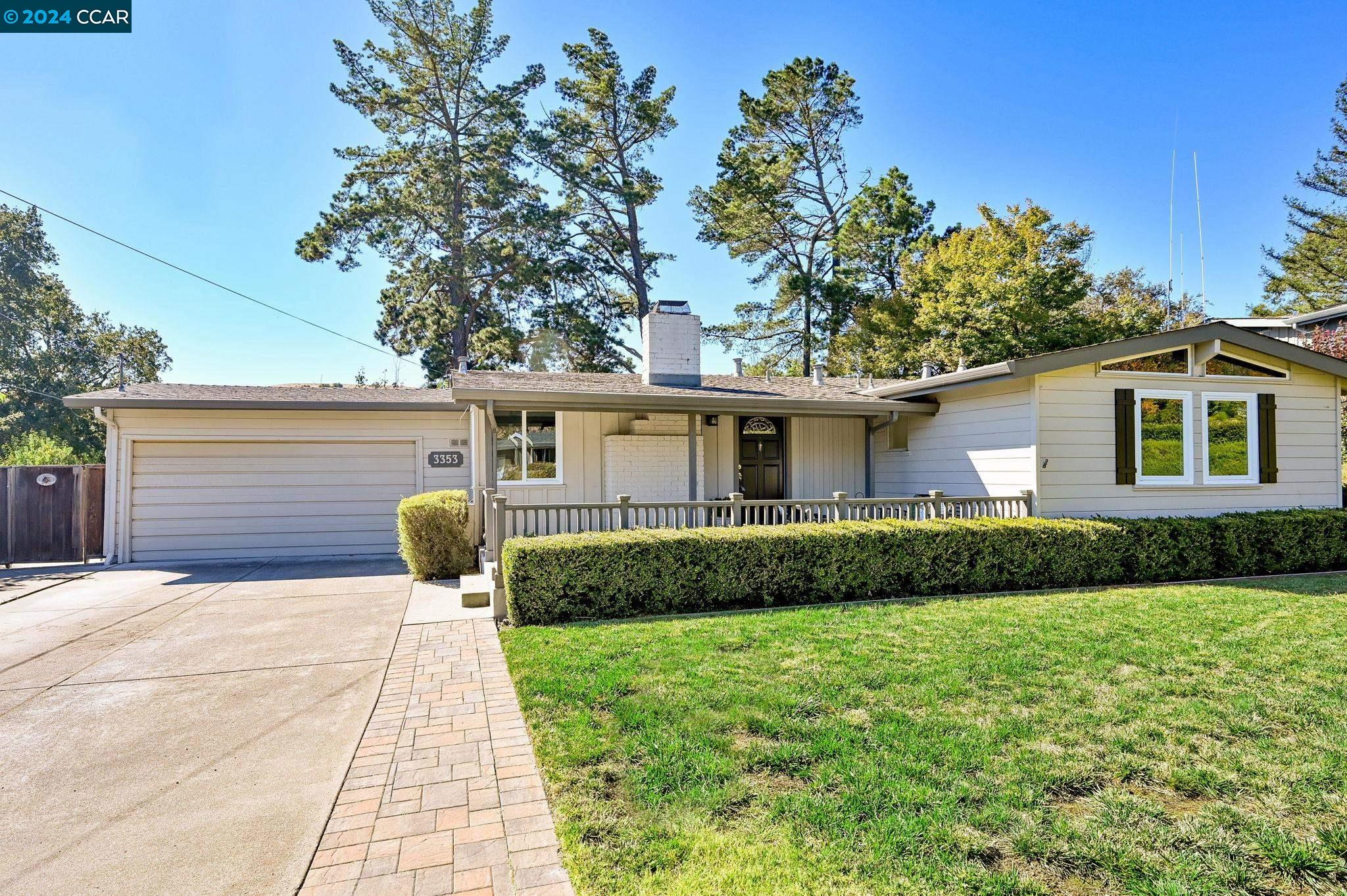 3353 Betty Ln