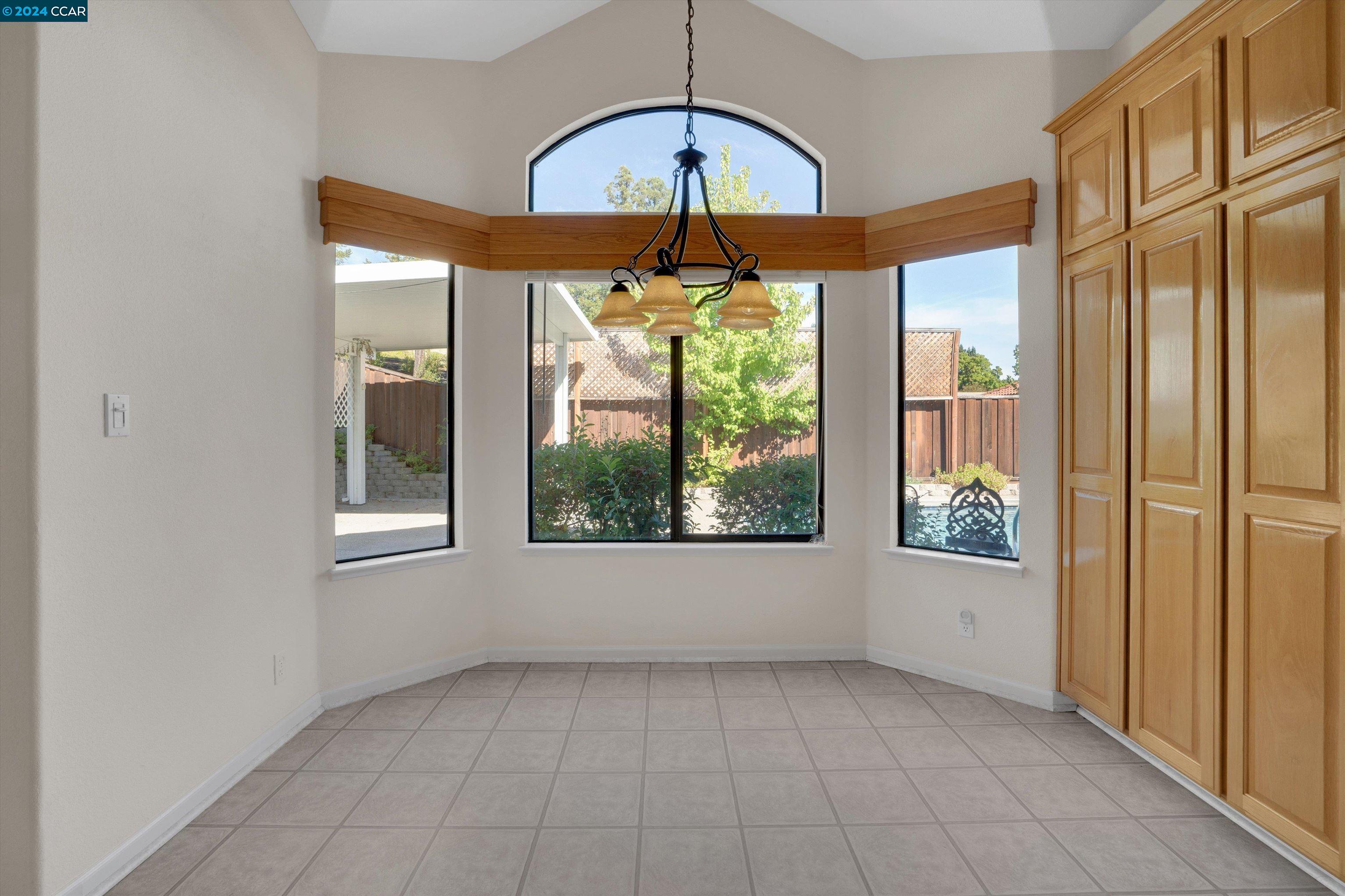 1121 Timbercreek Rd