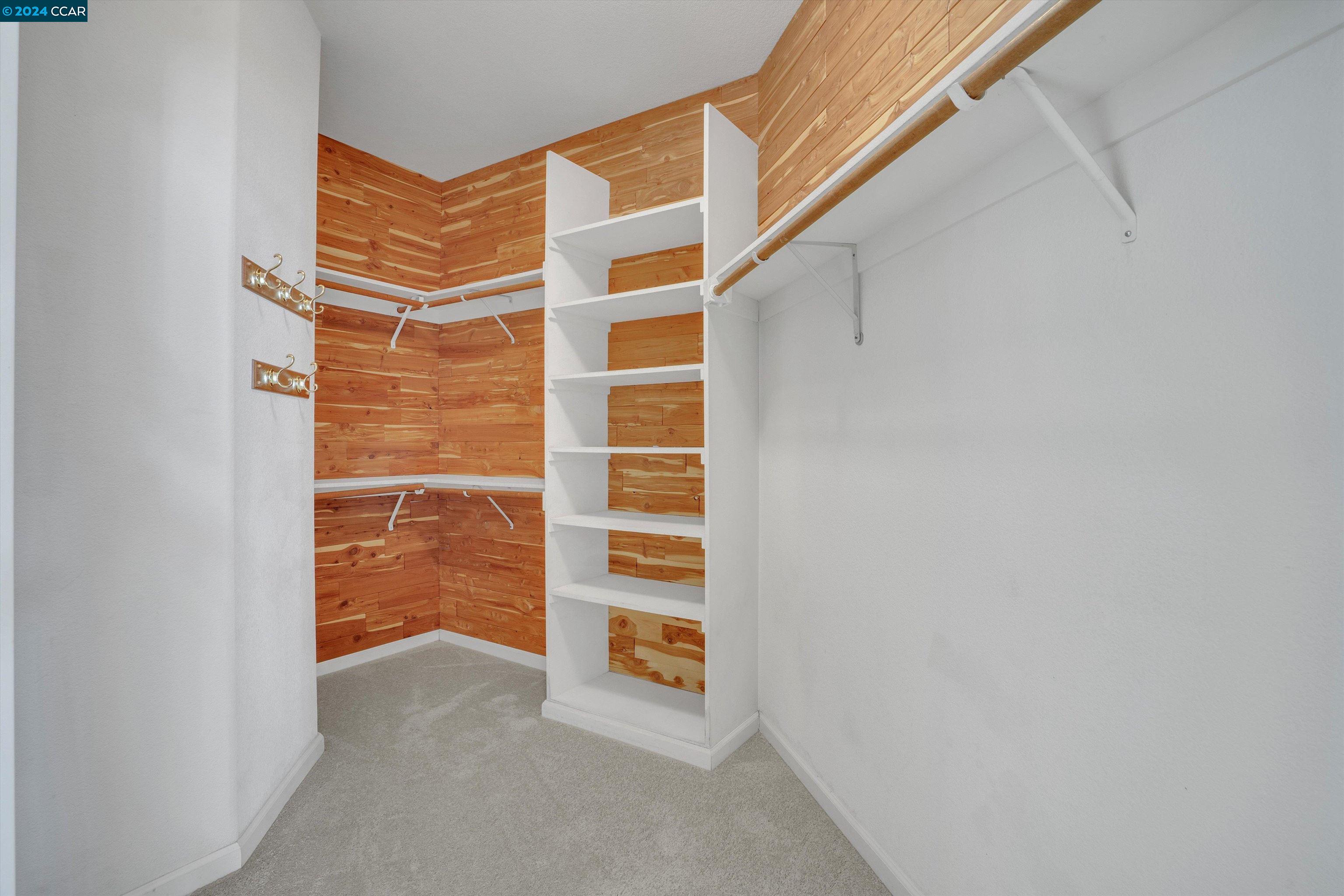 1121 Timbercreek Rd