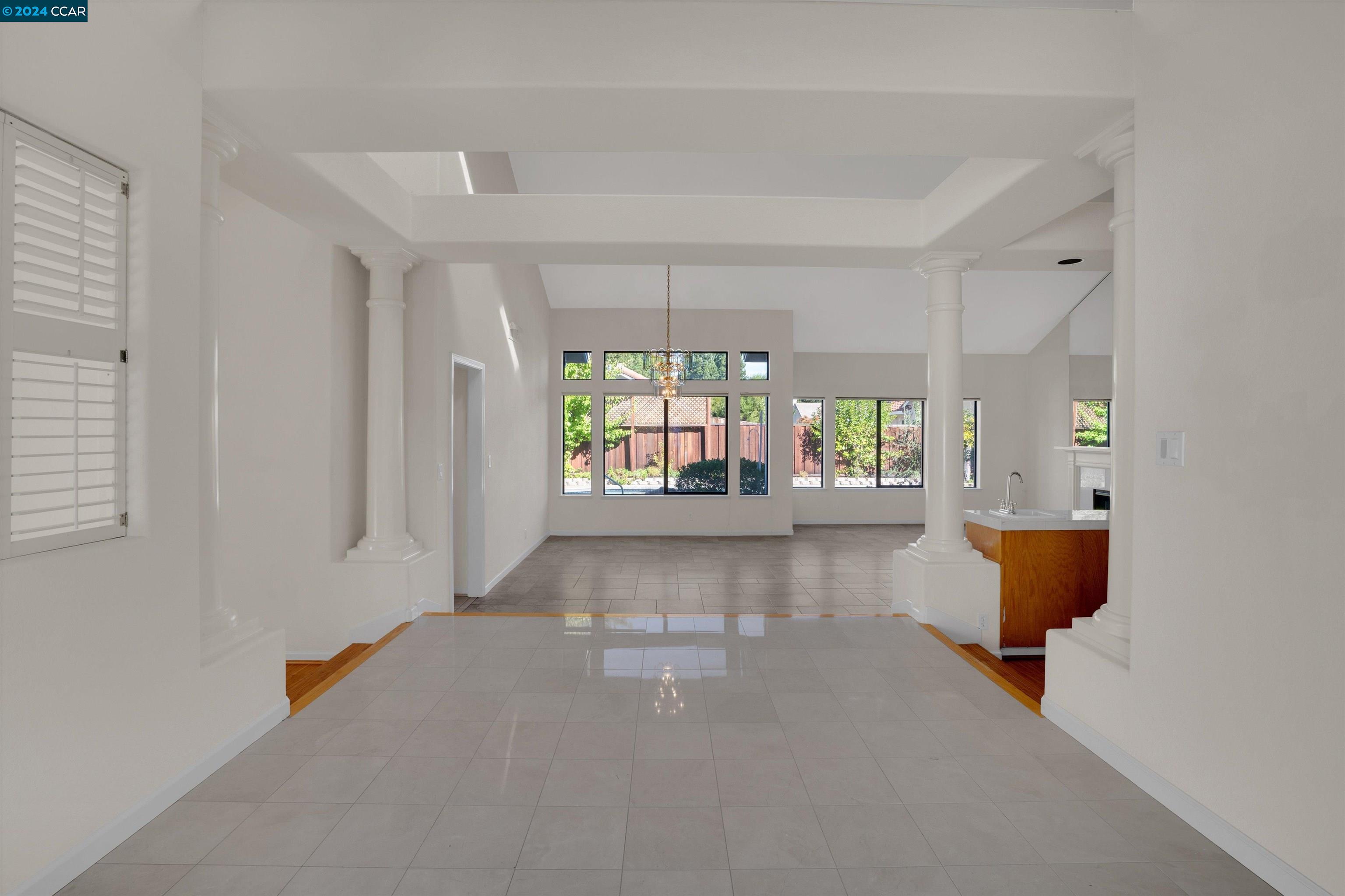 1121 Timbercreek Rd