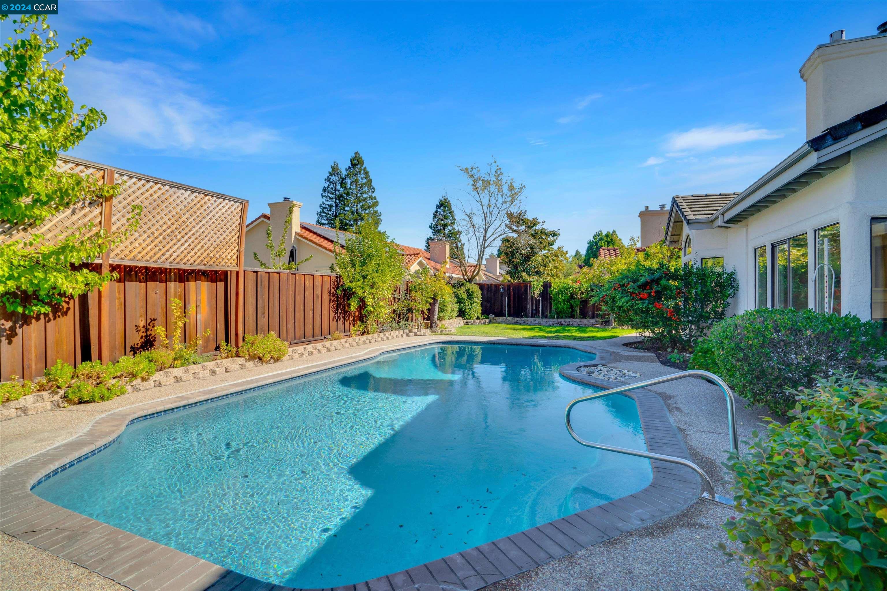 1121 Timbercreek Rd