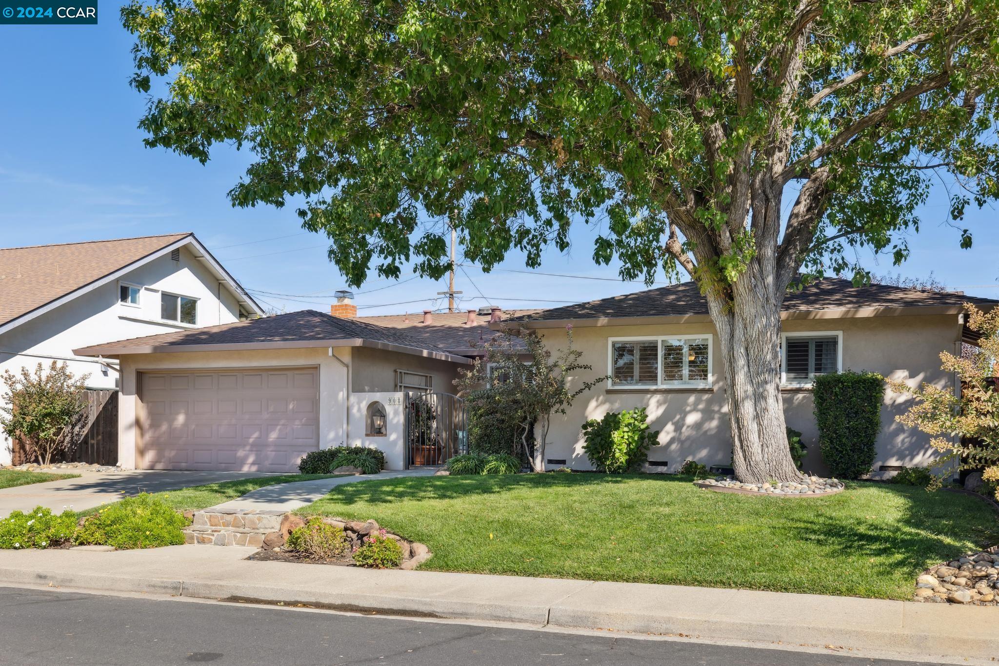 908 Hastings Dr
