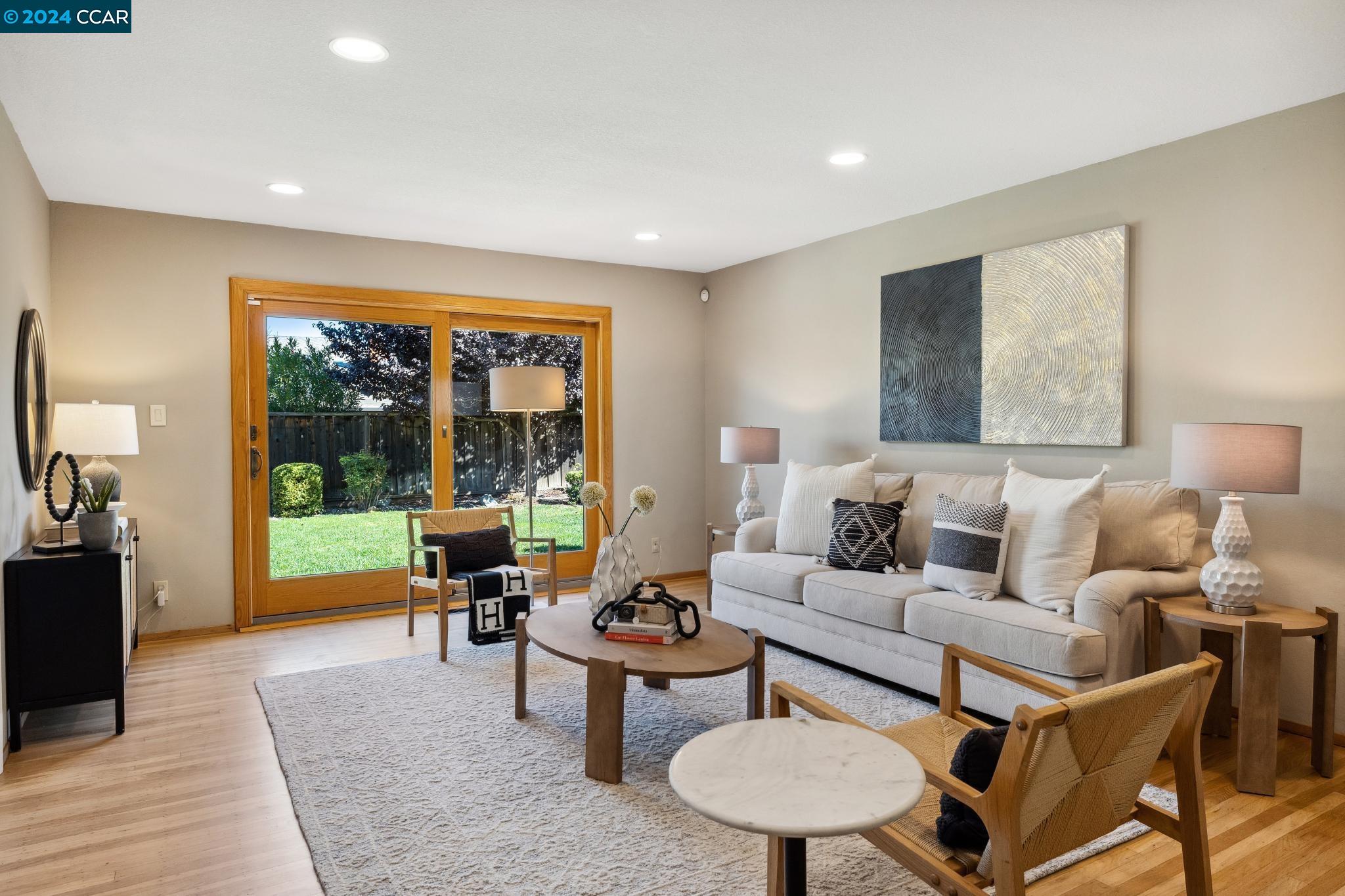 908 Hastings Dr