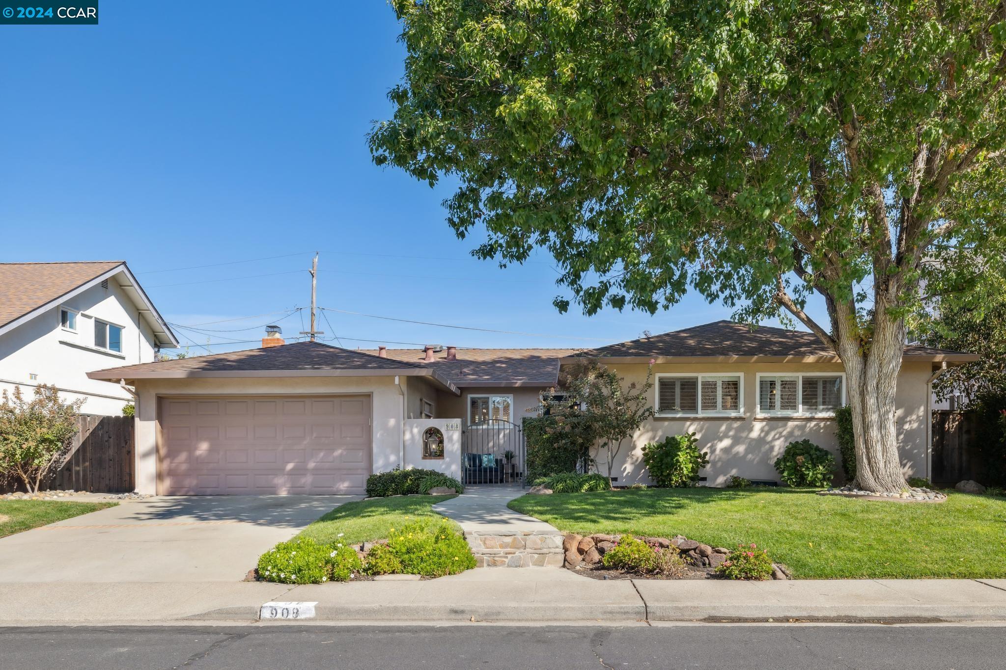 908 Hastings Dr