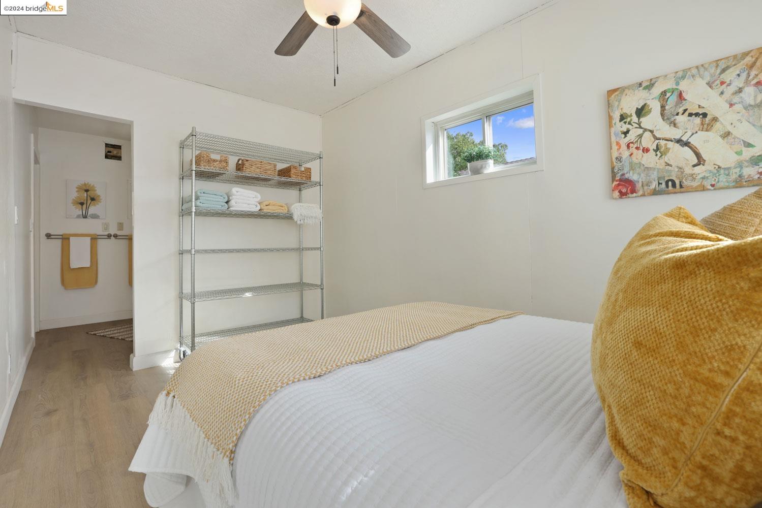2104 Sutro Ave