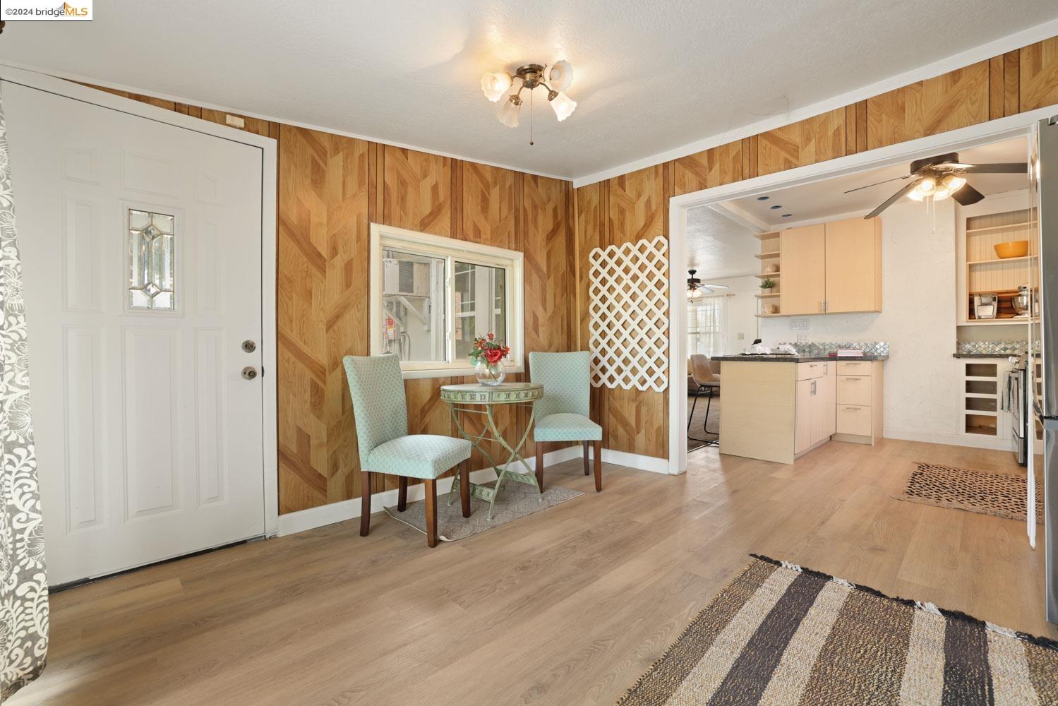 2104 Sutro Ave