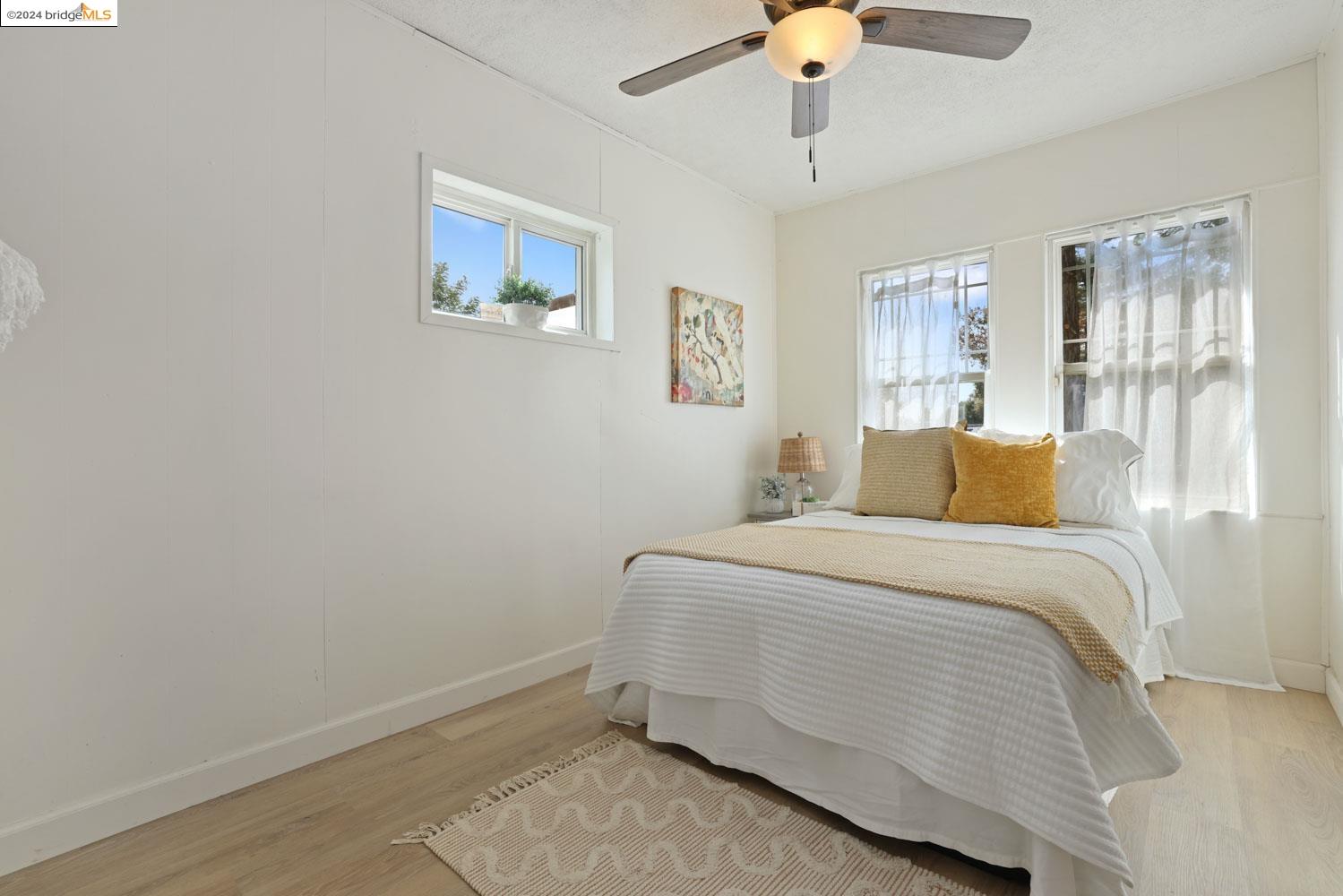 2104 Sutro Ave