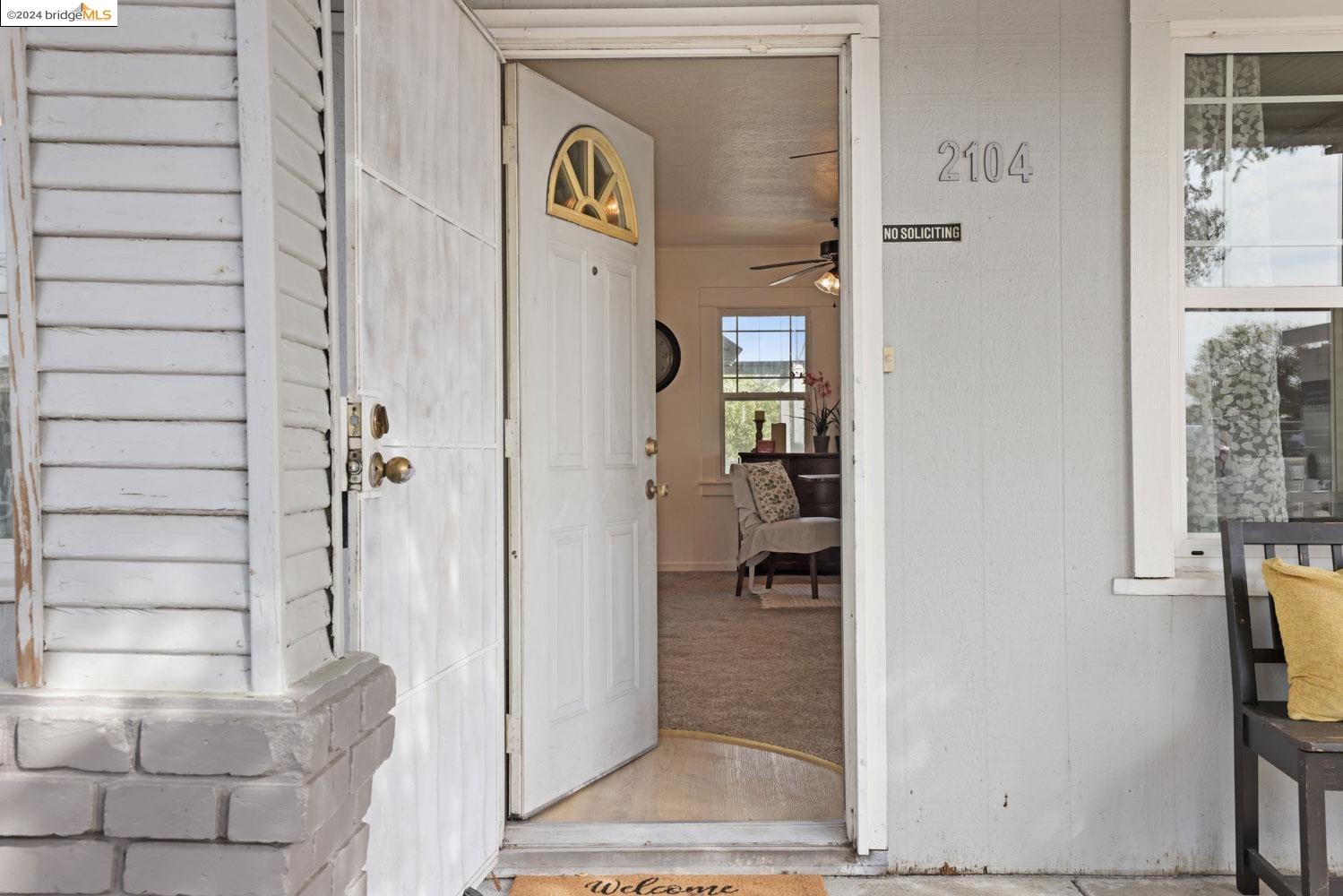 2104 Sutro Ave