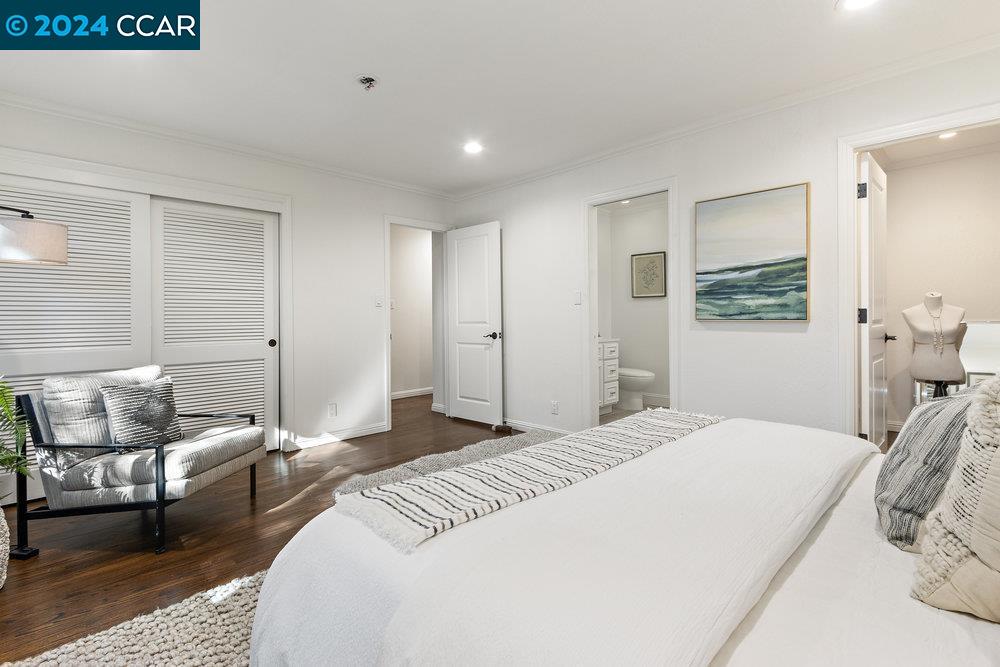 2 Debra Court