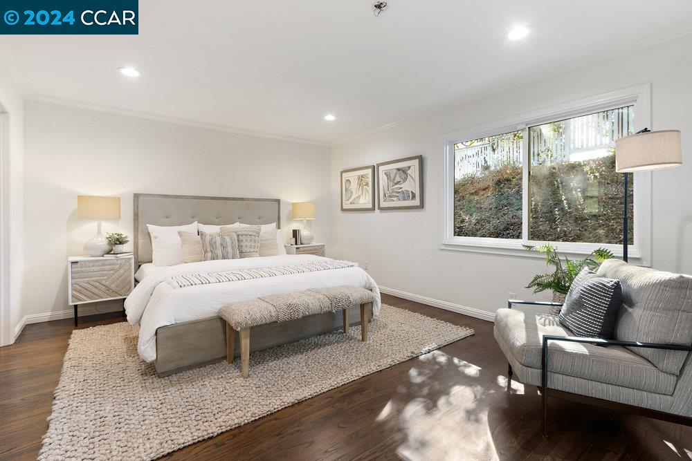 2 Debra Court