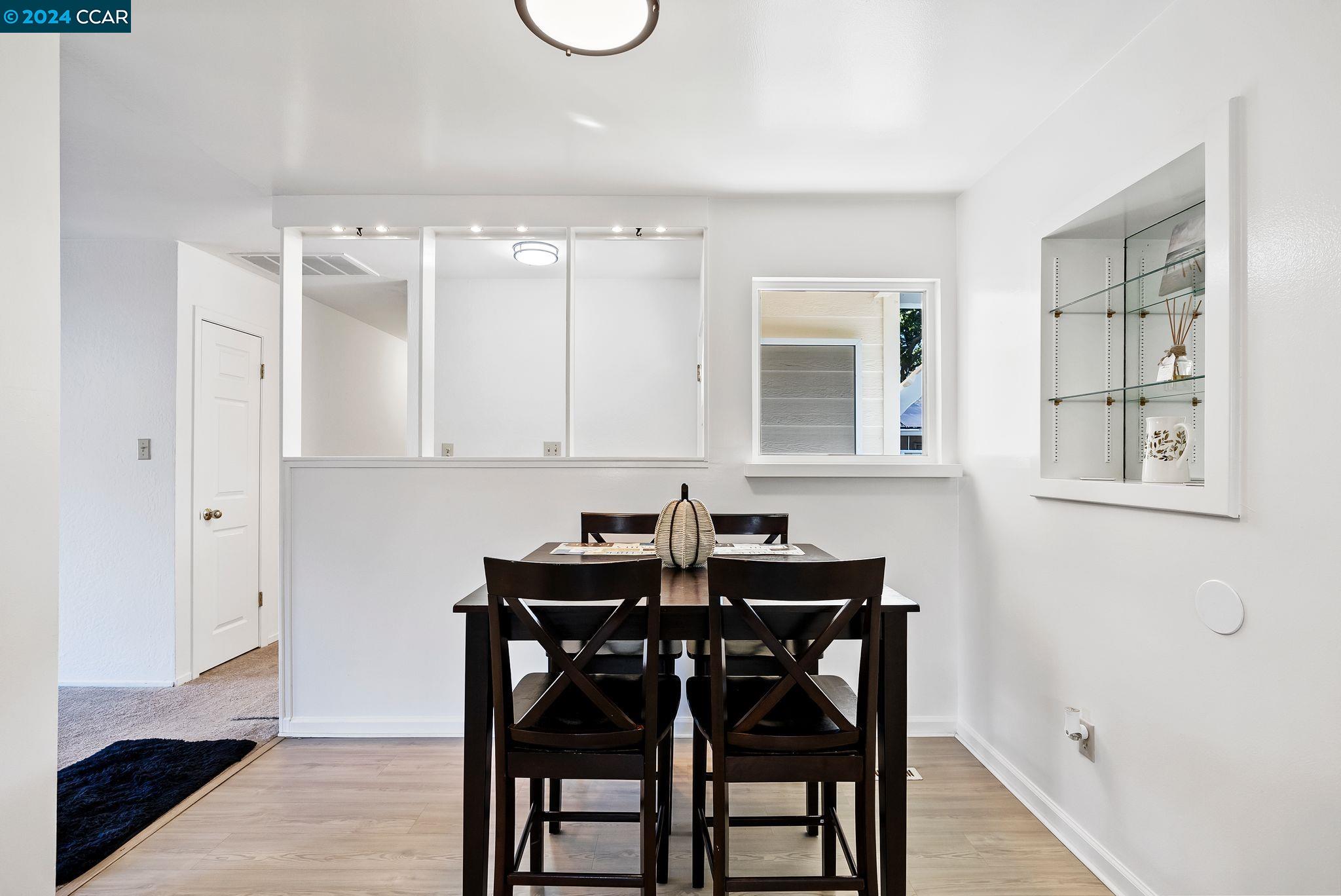 415 Freda Ct