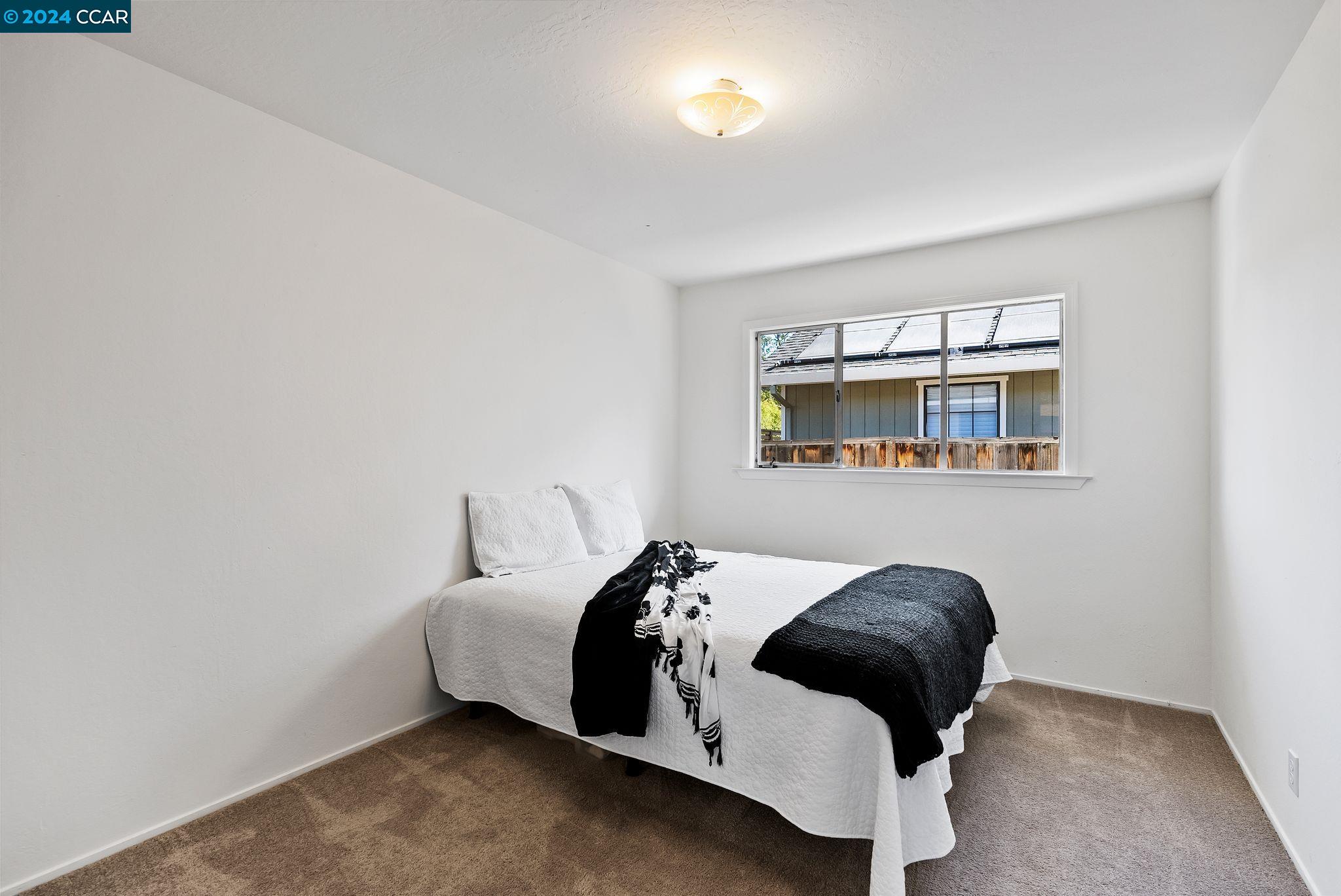 415 Freda Ct