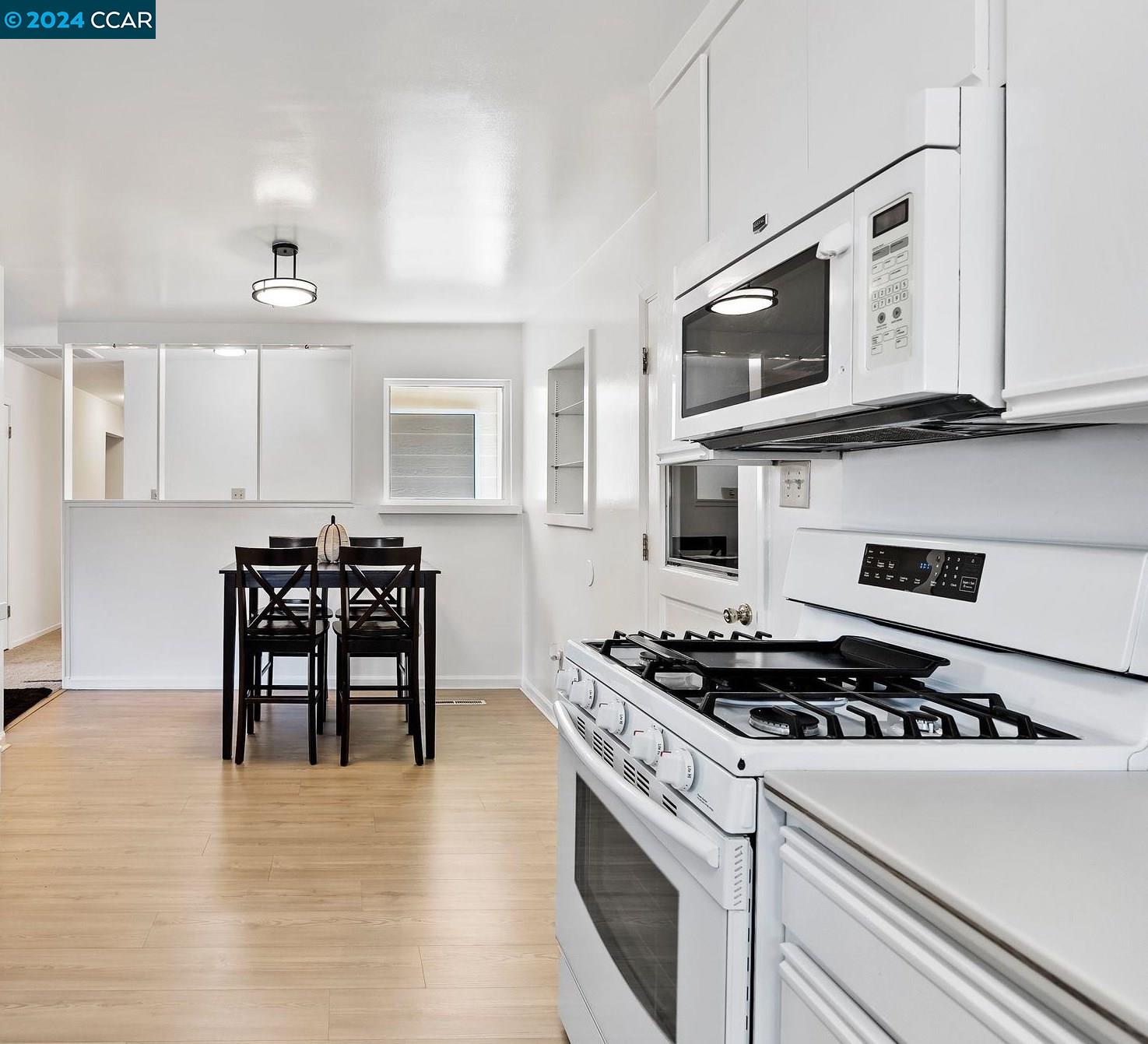 415 Freda Ct