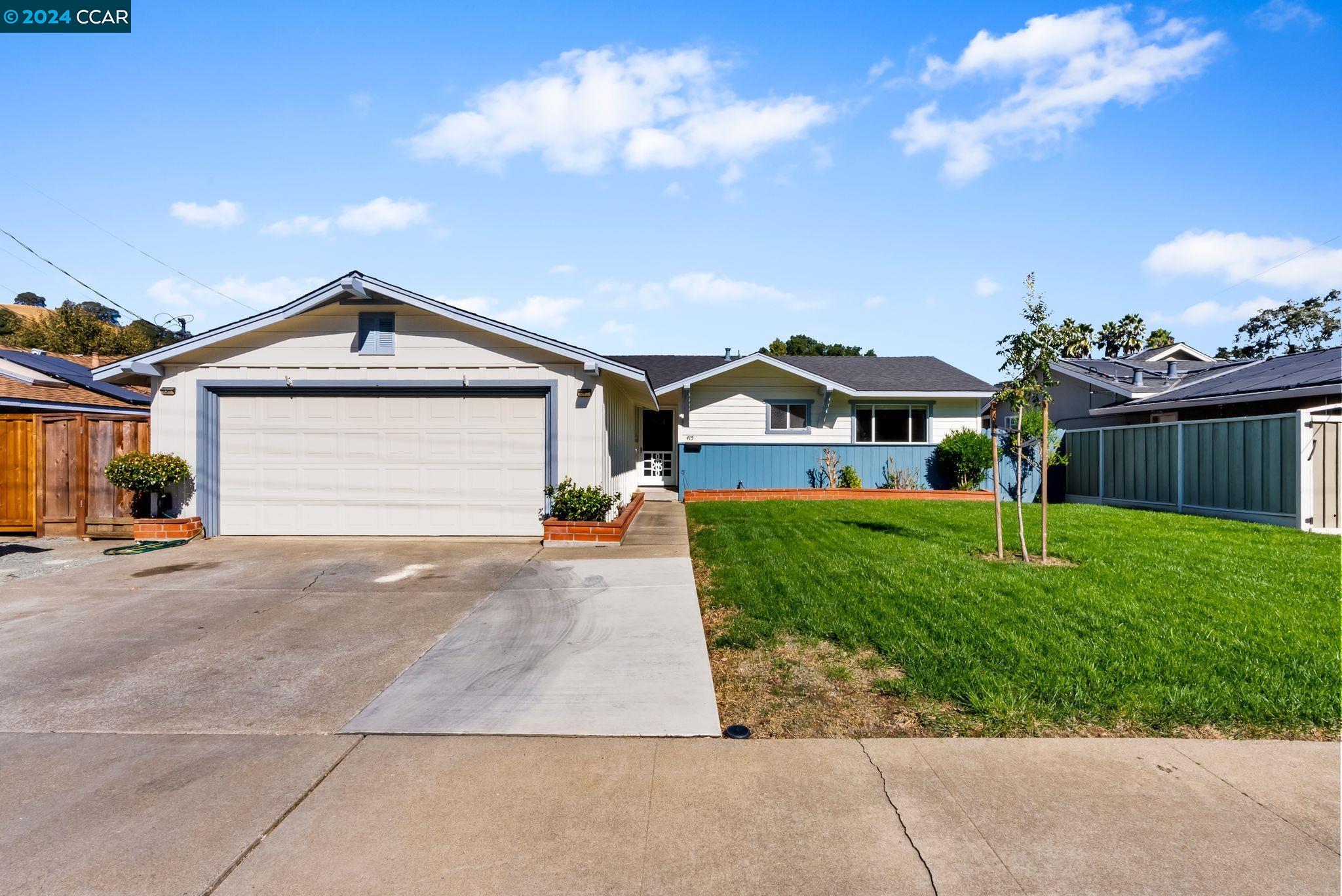 415 Freda Ct