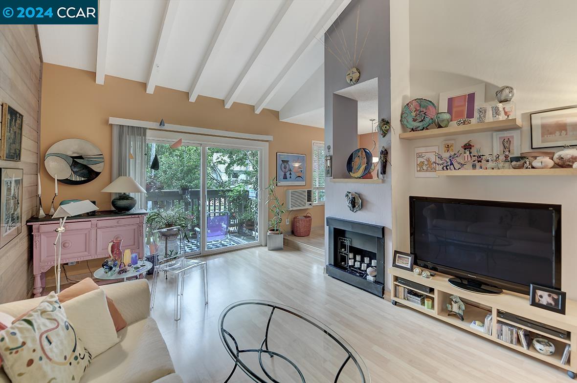 2564 WALNUT BOULEVARD # 110