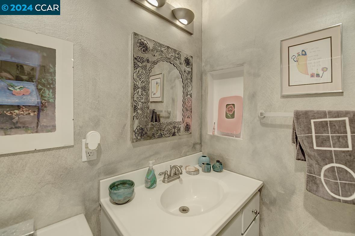 2564 WALNUT BOULEVARD # 110