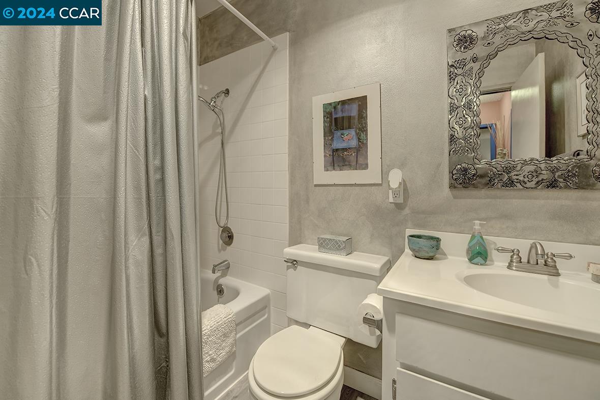 2564 WALNUT BOULEVARD # 110